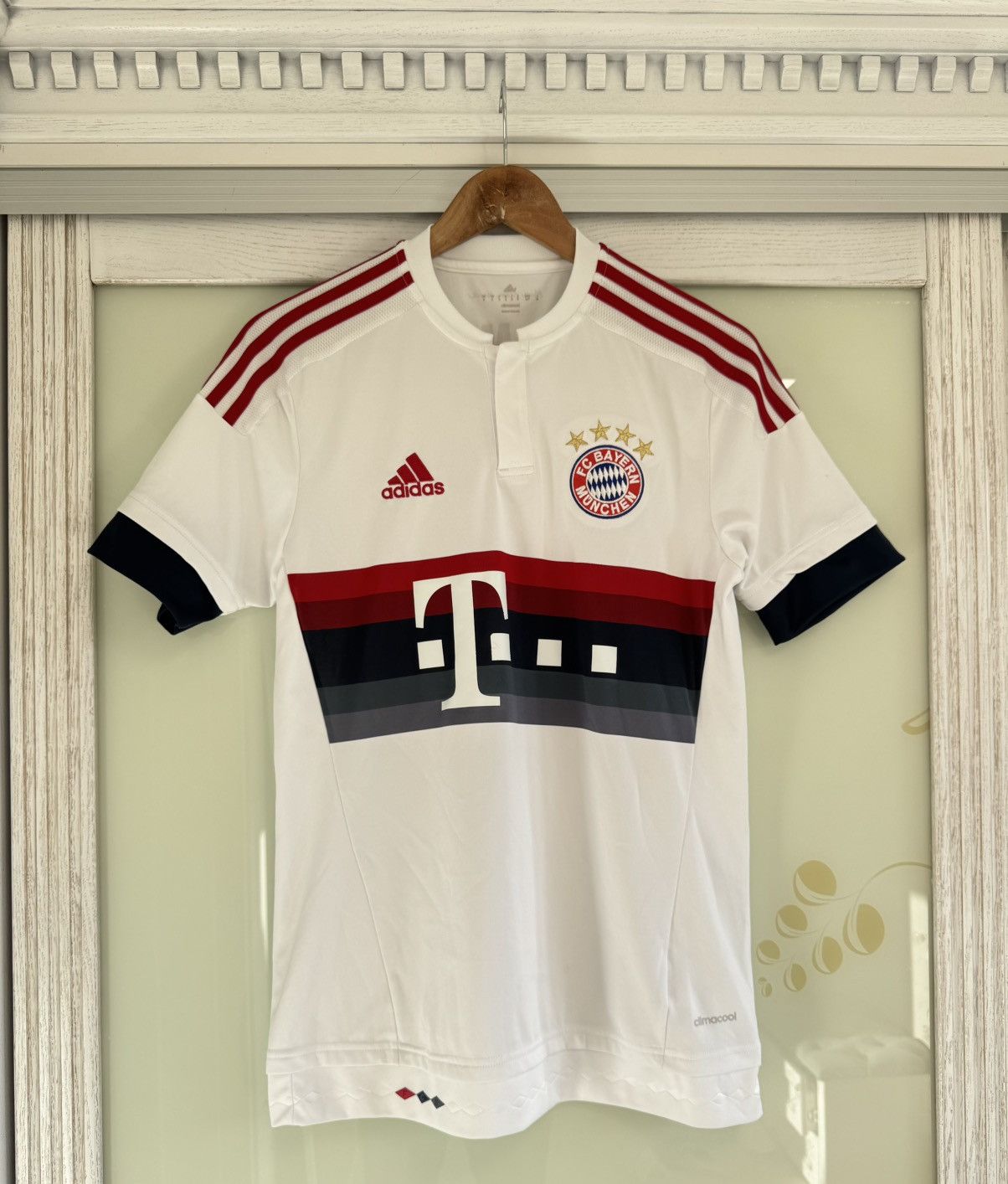 Adidas Bayern Munich 2015-2016 Away Soccer Jersey Football Shirt Size US S / EU 44-46 / 1 - 1 Thumbnail