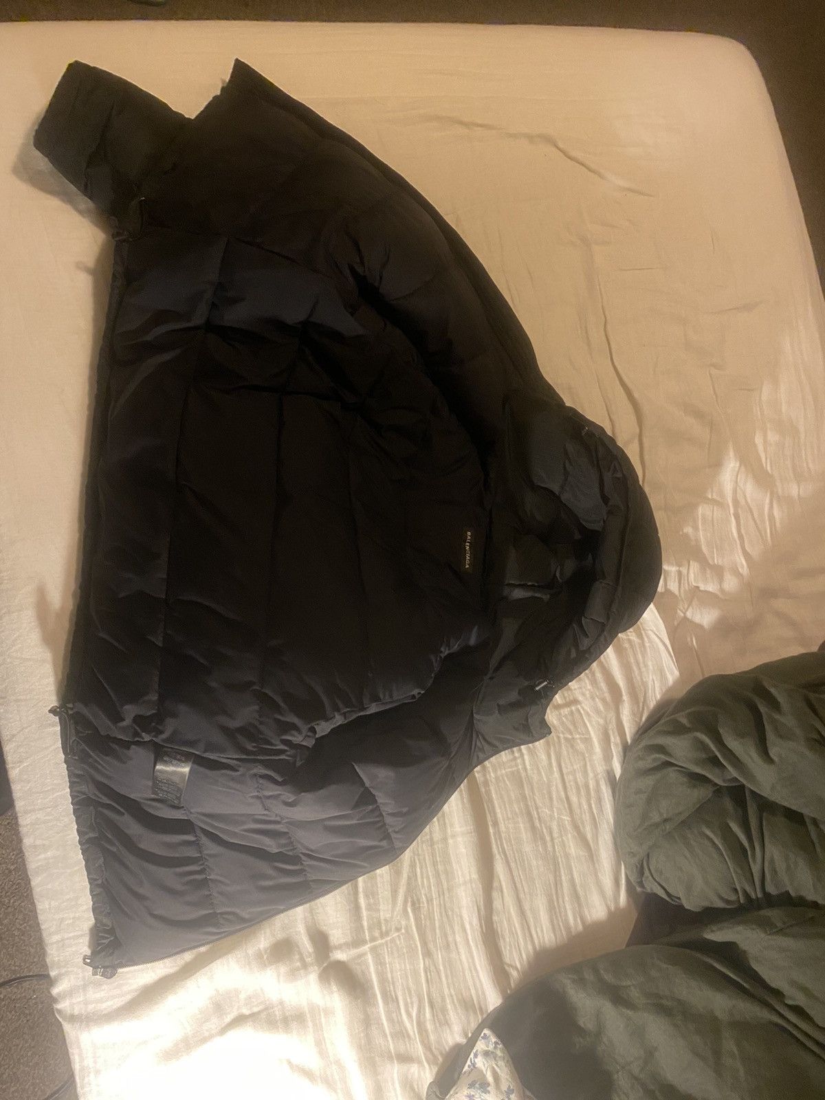Balenciaga Balenciaga UP57 2018 Fall Puffer Jacket Size XL / US 12-14 / IT 48-50 - 5 Thumbnail