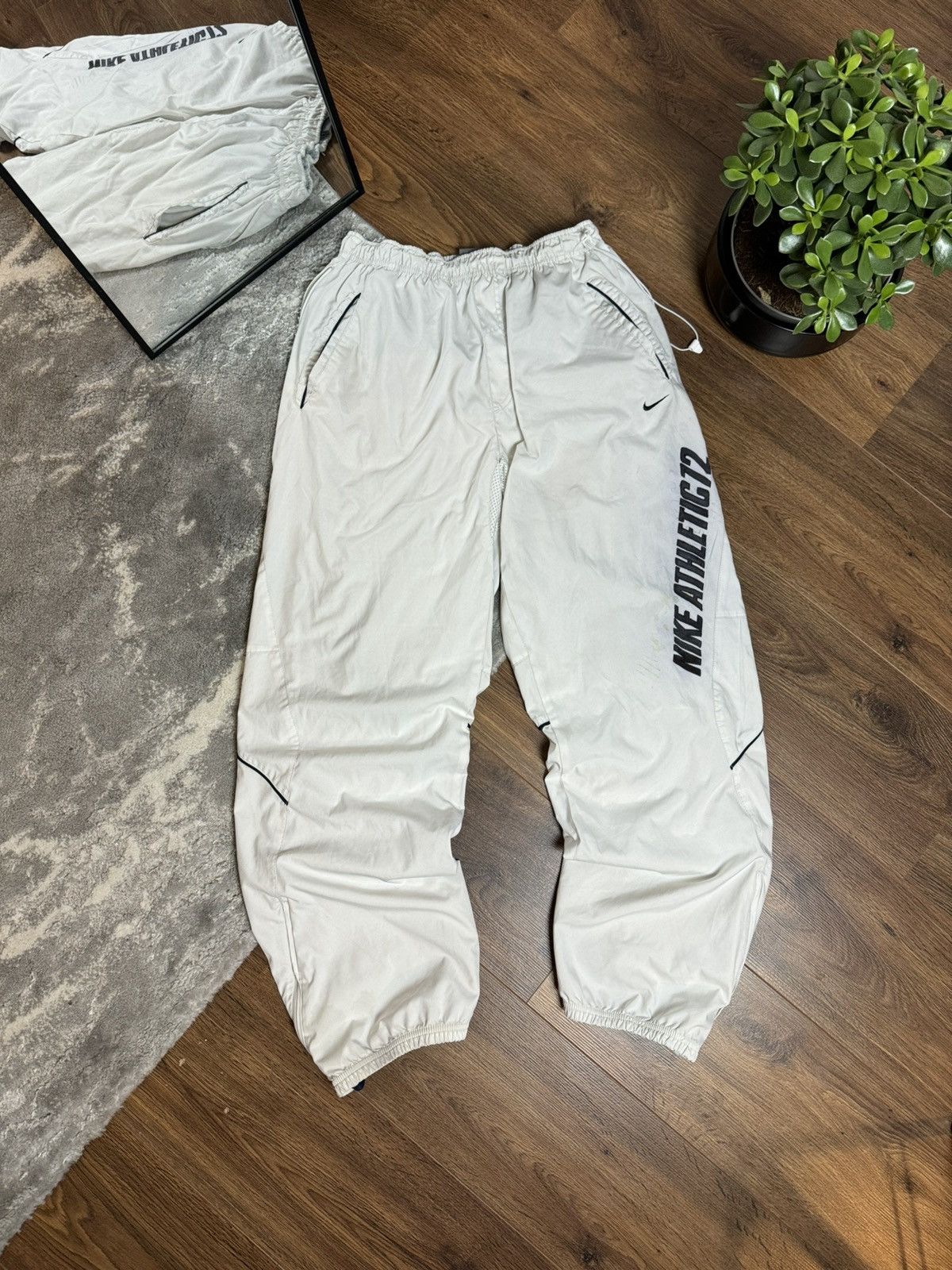 00s Nike Vintage Nylon Joggers Drill Pants Y2K