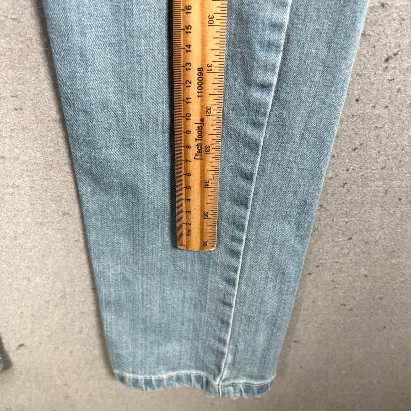 Fiorucci Fiorucci Jeans Skinny Blue Light Wash Stretch 28 Womens Slim 5-Pocket Denim Cotton Elastane Pocket Logo Adult Womens Visual NZ Size 28" / US 6 / IT 42 - 7 Thumbnail