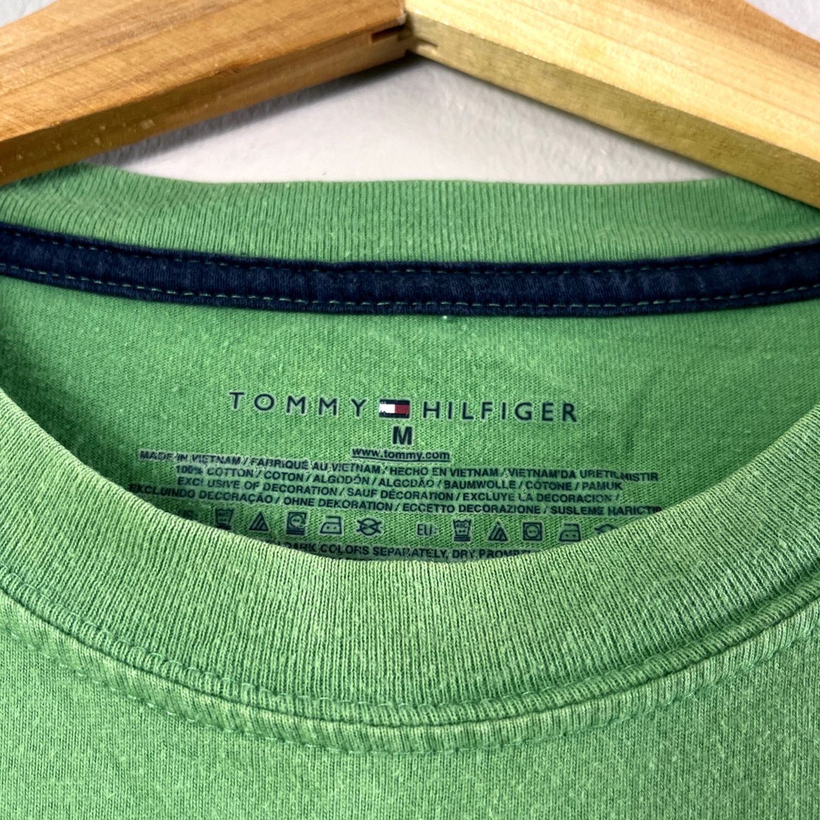 Tommy Hilfiger Men's Green Tommy Hilfiger T-Shirt M Size US M / EU 48-50 / 2 - 3 Thumbnail
