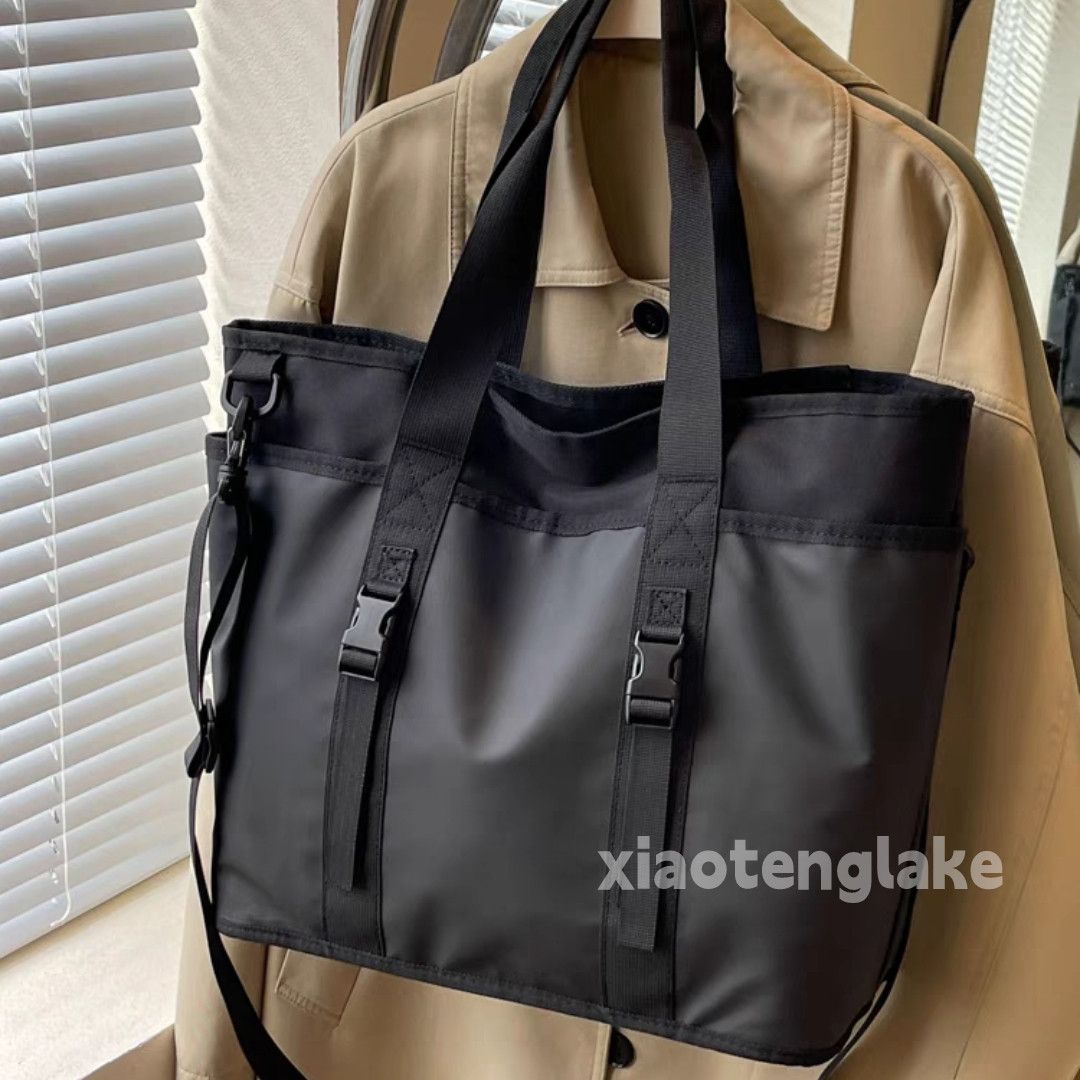 Japanese Brand crossbody 2way outdoor sports utility tote bag Size ONE SIZE - 1 Thumbnail