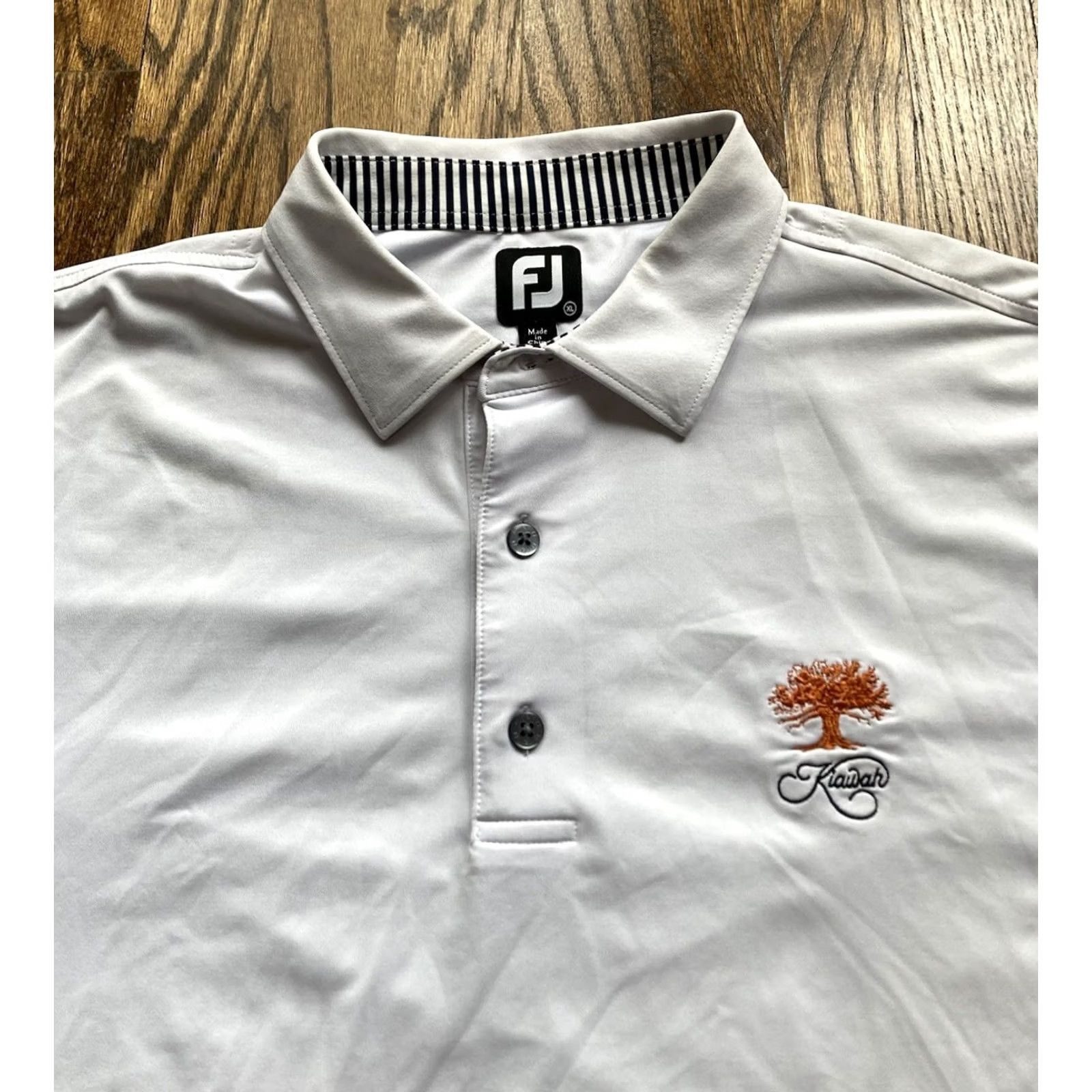Footjoy FootJoy Mens Polo Size XL White Performance Stretch Golf Shirt Regular Sleeve Short Sleeve Collared Breathable All Seasons Logo Size US XL / EU 56 / 4 - 4 Thumbnail