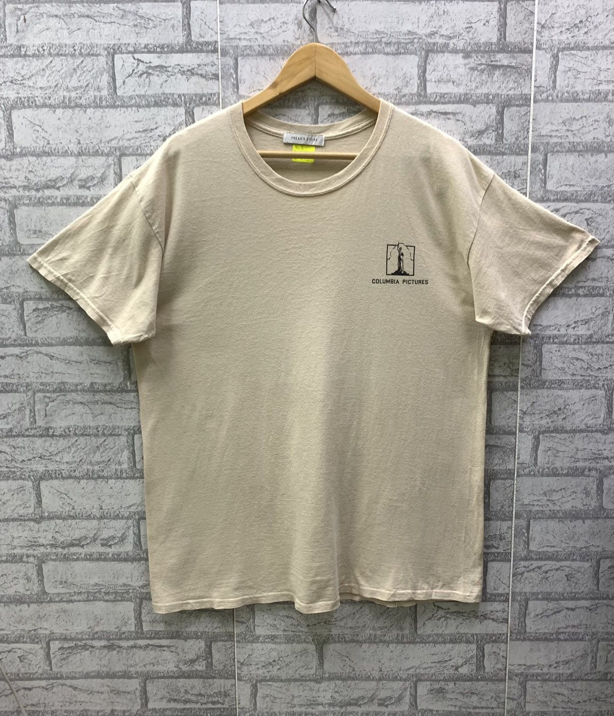 Japanese Brand RARE Freak’s Store X Columbia Pictures T-shirts Size US L / EU 52-54 / 3 - 1 Thumbnail