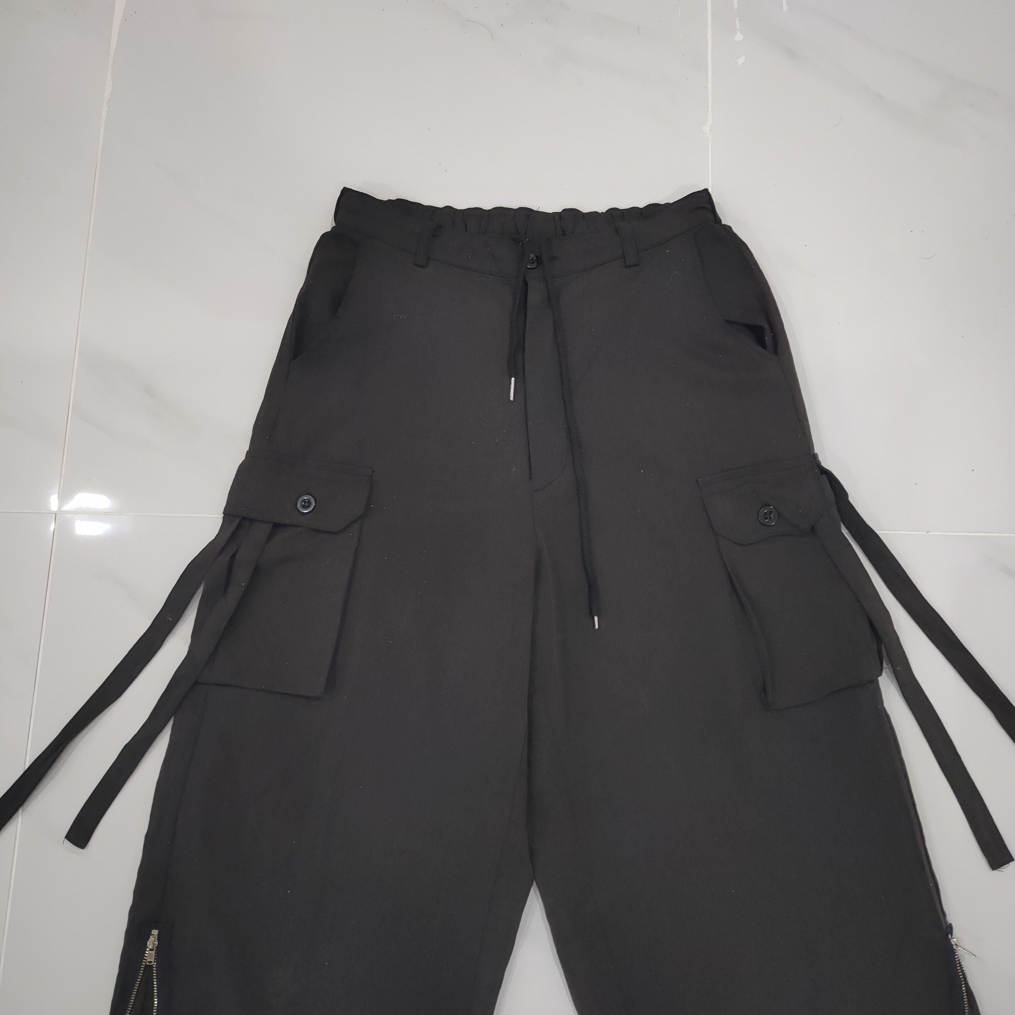 Japanese Brand CASPER JOHN FADED BLACK BONDAGE CARGO PANTS Size US 30 / EU 46 - 2 Thumbnail