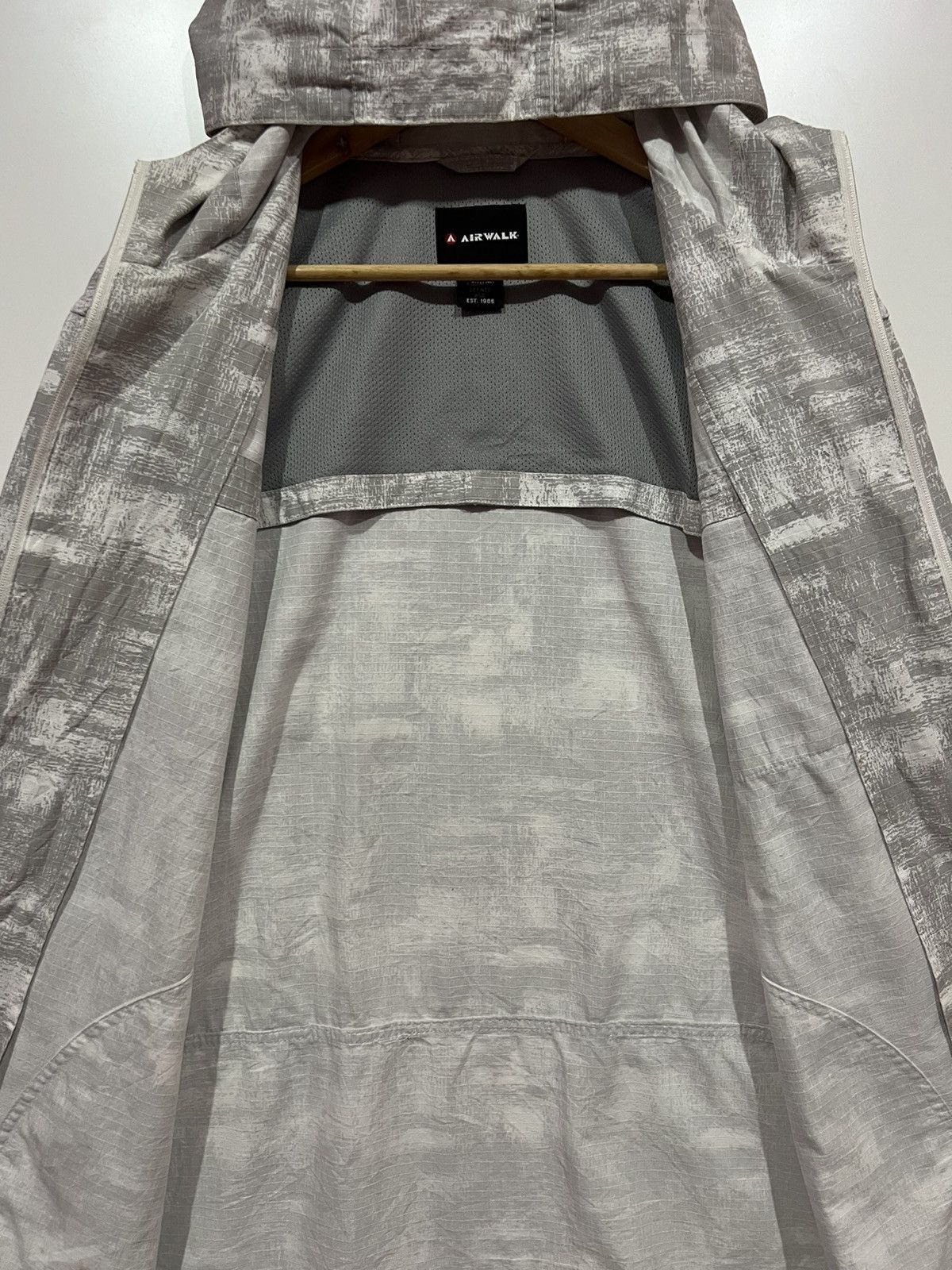 Airwalk 🔥 AIRWALK SNOWBOARD WEAR RIPSTOP CAMO GREY - L Size US M / EU 48-50 / 2 - 8 Thumbnail