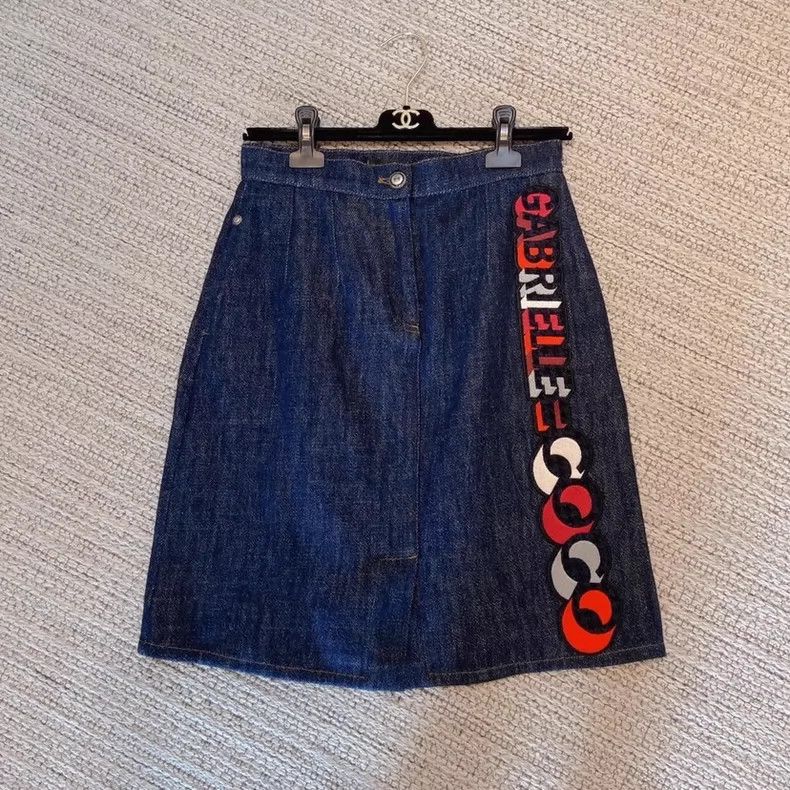 Chanel Chanel Women's denim skirt 2504-Nextarrow Size 25" / US 0 / IT 36 - 3 Thumbnail