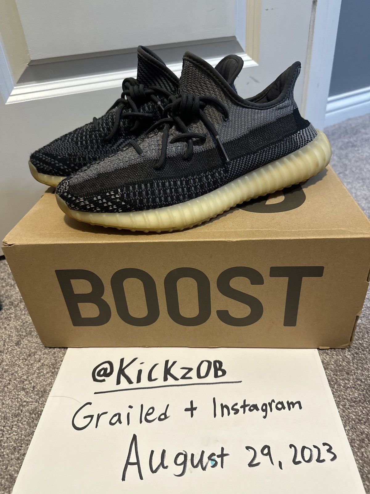 yeezy 350 v2 carbon stockx