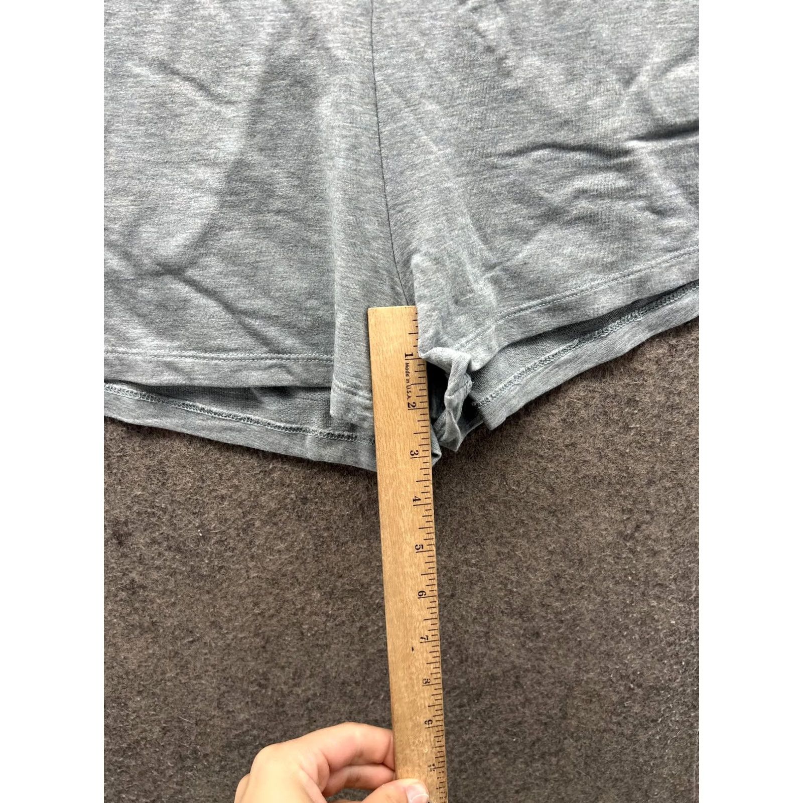 TravisMathew Travis Mathew Shorts Women Medium Gray Sweat Elastic Waist 4 Inseam Lounge Size 32" / US 10 / IT 46 - 3 Thumbnail
