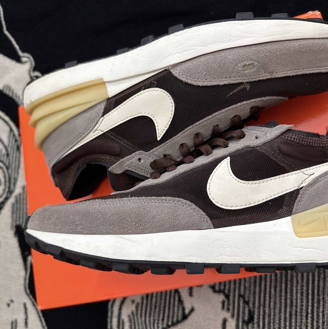 Nike Nike Waffle One “Light Chocolate” Size US 10 / EU 43 - 8 Thumbnail