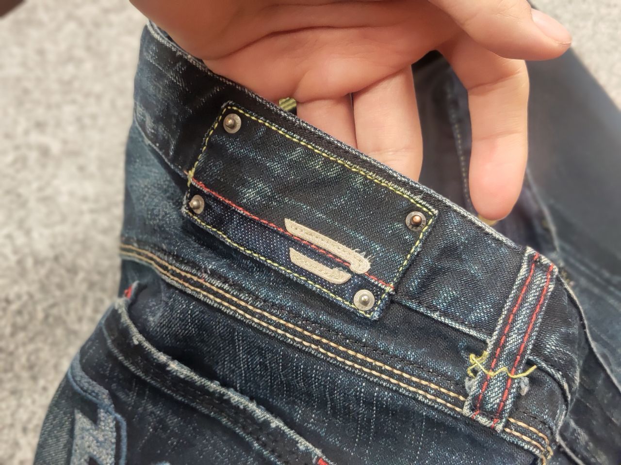 Diesel Vintage Diesel Rippy Logo Distressed Faded Denim Jeans Y2K Size 27" / US 4 / IT 40 - 13 Thumbnail