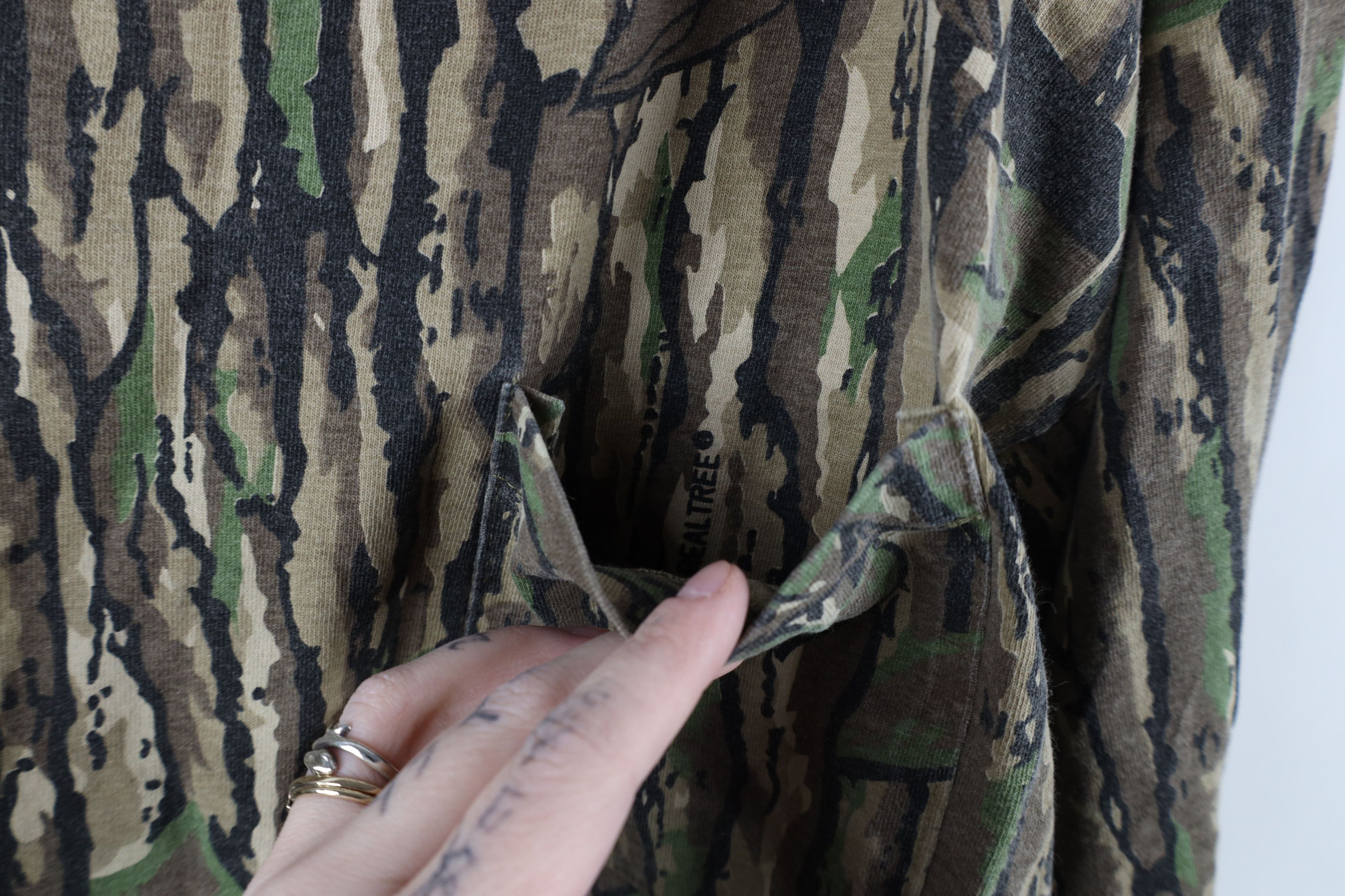 Vintage Vintage 90s Streetwear Heavyweight Camouflage T-Shirt USA Size US XL / EU 56 / 4 - 6 Thumbnail