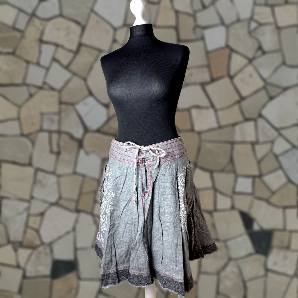 Desigual Desigual Skirt Women 38 Grey Knee Length Cotton Desigual Skirt Women 38 Grey Knee Length Cotton 30F2752 Size 26" / US 2 / IT 38 - 1 Thumbnail