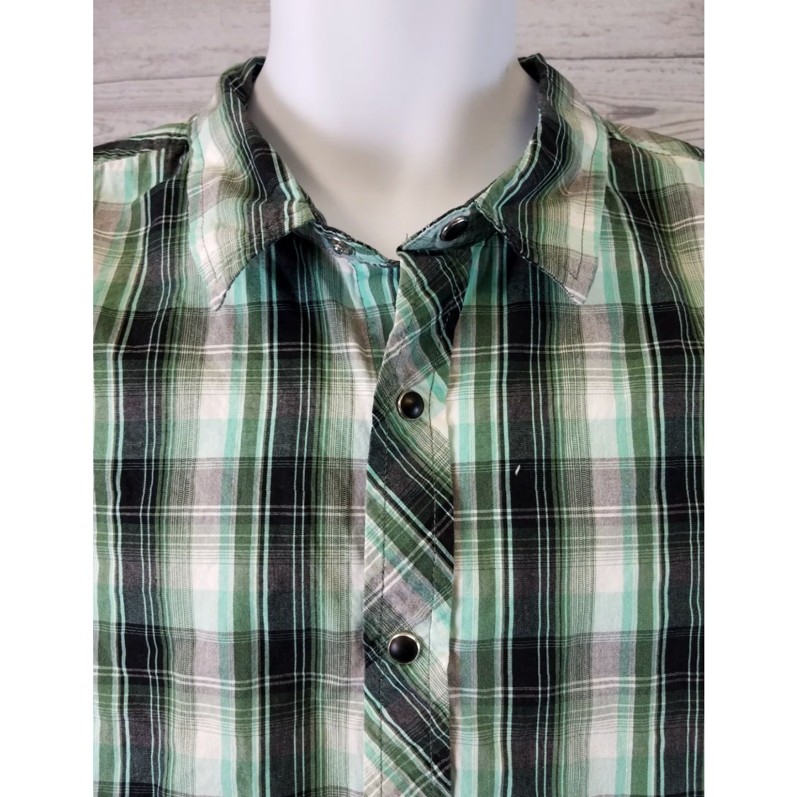 Prana prAna Mens Shirt L Pearl Snap Plaid Green Black Organic Cotton Casual Button-Front Short Sleeve Men Mens Clothing Size US L / EU 52-54 / 3 - 3 Thumbnail