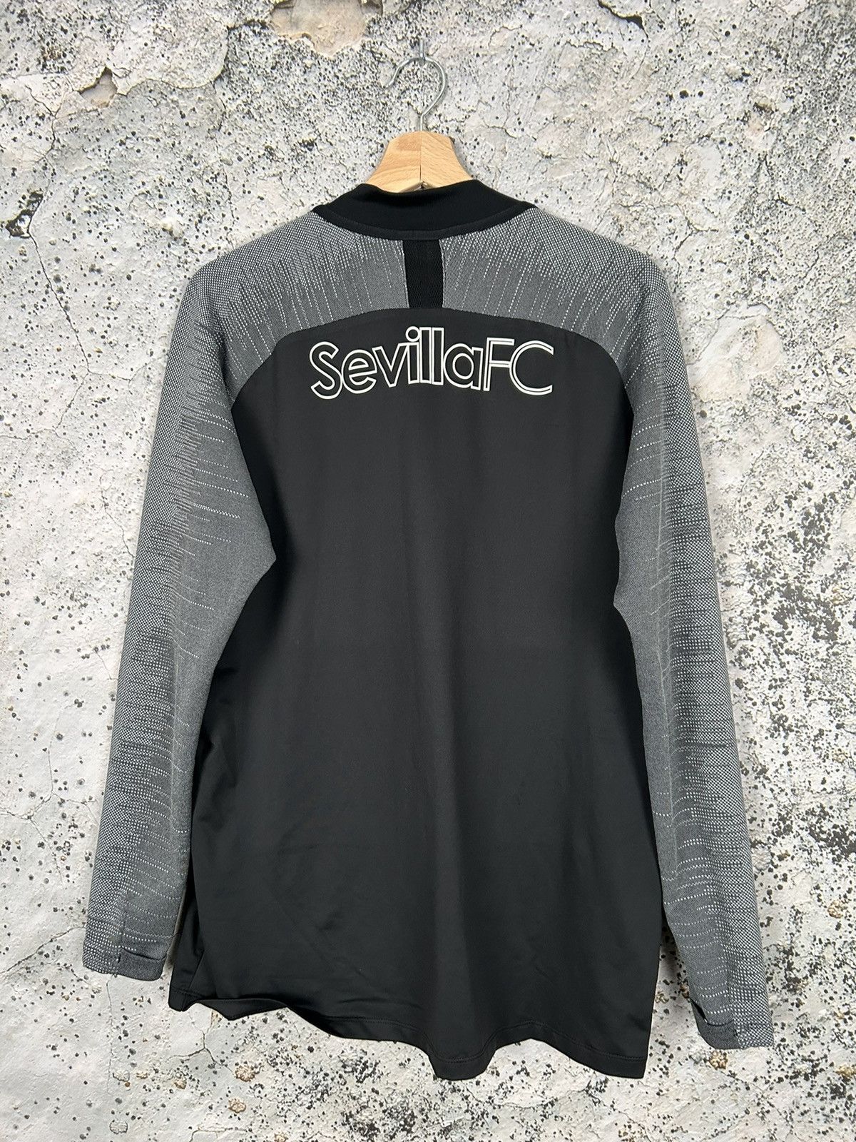 Nike Vintage Sevilla FC Nike Soccer Jersey Football Training Size US L / EU 52-54 / 3 - 4 Thumbnail