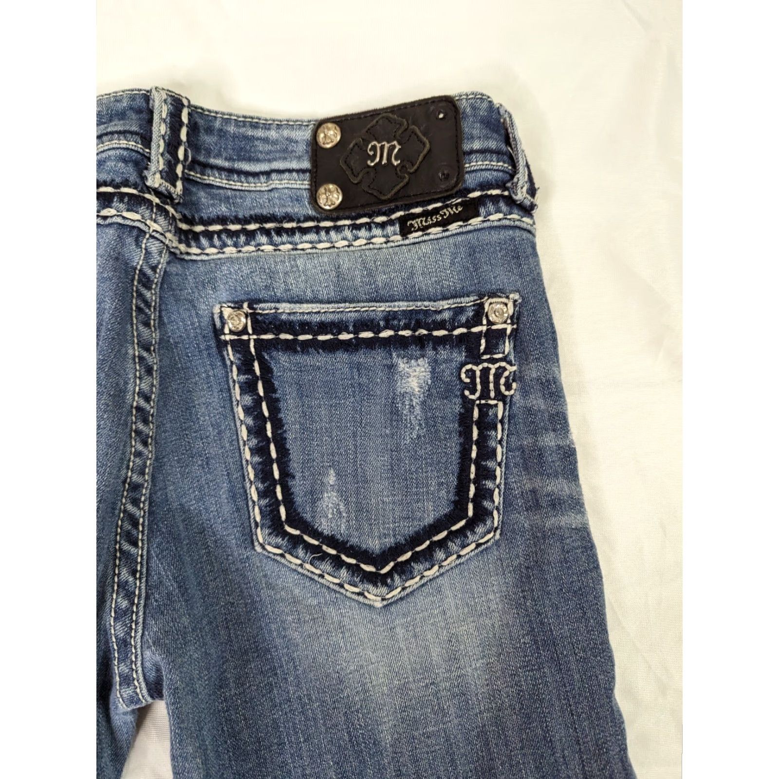 Miss Me **Miss Me Women's Distressed Capri Jeans Sz 26 Blue** User: Miss Me Women's Distressed Capri Jeans Sz 26 Blue Size 26" / US 2 / IT 38 - 4 Thumbnail