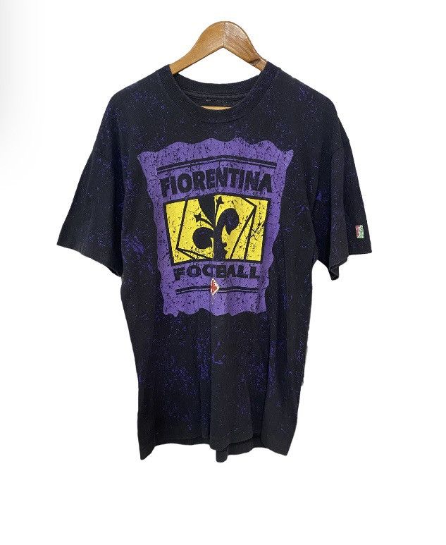 Vintage ✅ VINTAGE FIORENTINA football club fullprint logo tee shirt Size US L / EU 52-54 / 3 - 1 Thumbnail