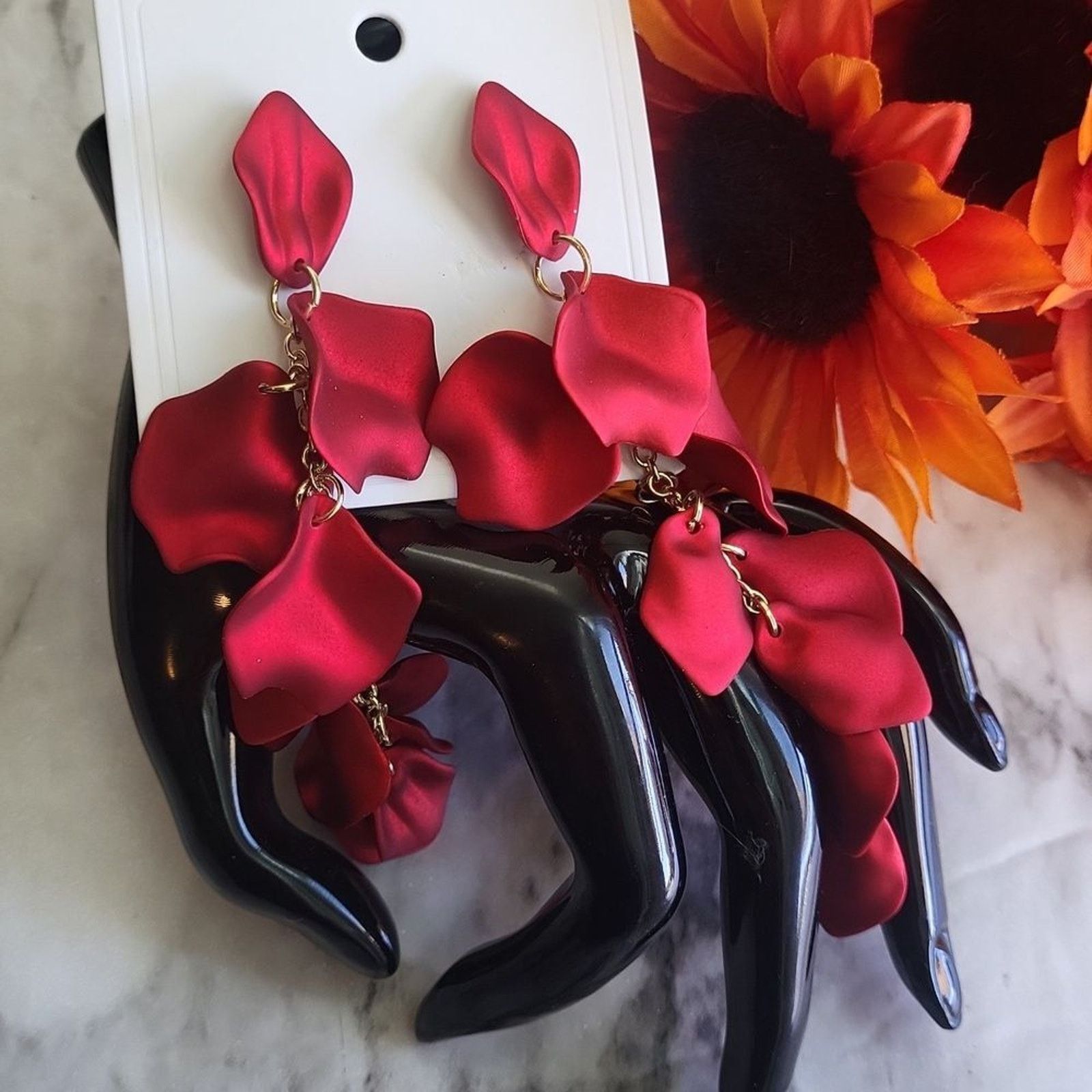 The Unbranded Brand Rose Petal Long Earrings Red Color Size ONE SIZE - 3 Thumbnail
