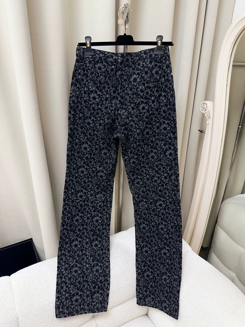 Chanel Chanel 24B autumn and winter black camellia full-print str Size 25" / US 0 / IT 36 - 5 Thumbnail