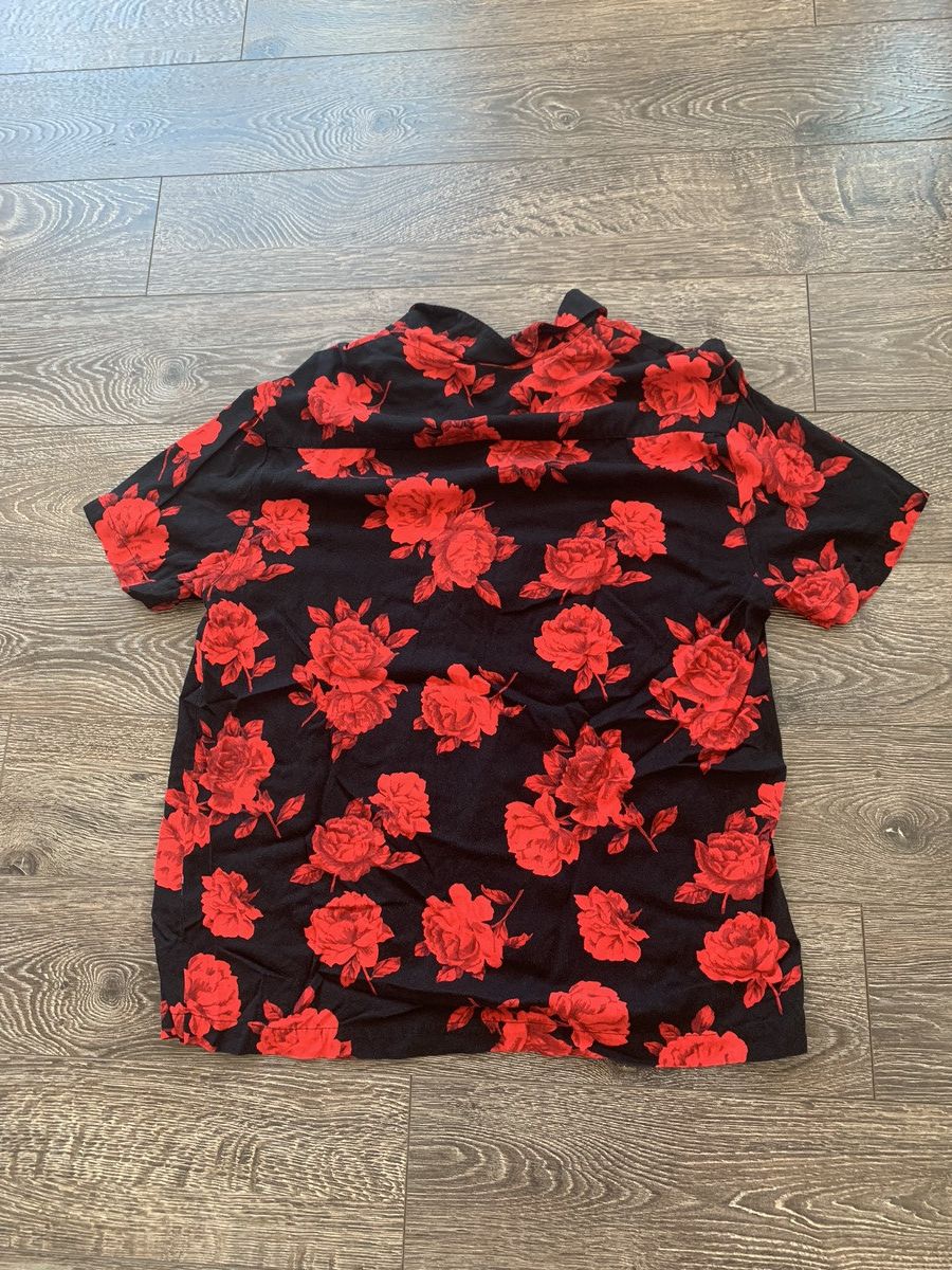 Forever 21 × Vintage Rose Button Down Shirt Size US M / EU 48-50 / 2 - 3 Thumbnail