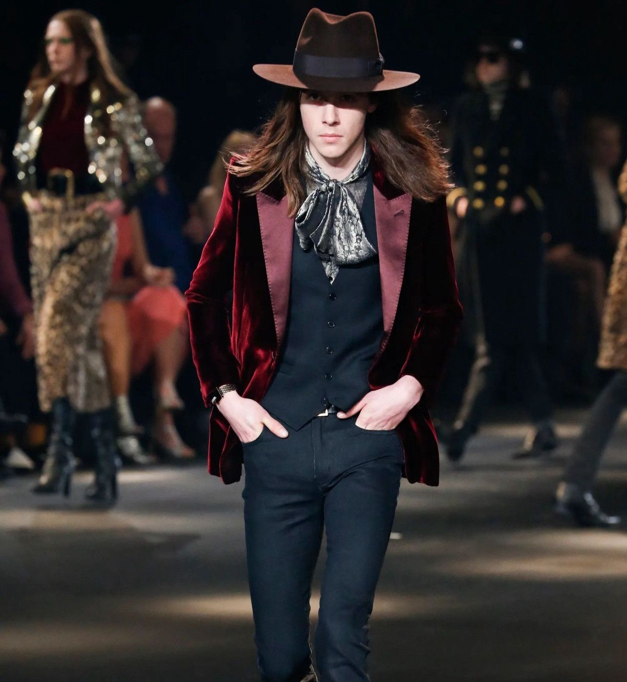 Hedi Slimane × Saint Laurent Paris FW16 Runway Red/Burgundy Velvet Blazer Size 48R - 3 Thumbnail
