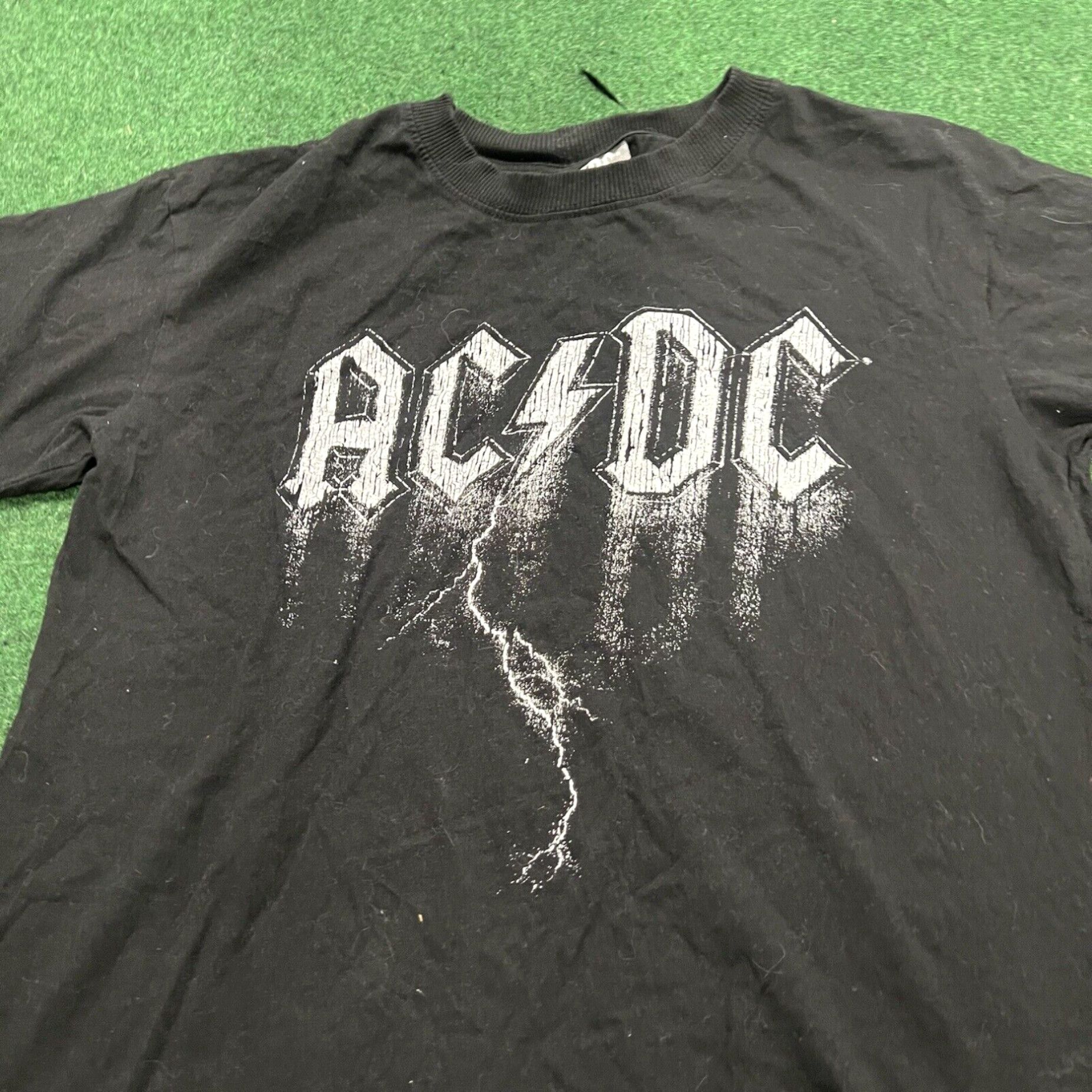 Vintage Vintage Y2K AC/DC Lightning T Shirt Size Small Fade Rock Band Tee Size US S / EU 44-46 / 1 - 2 Thumbnail