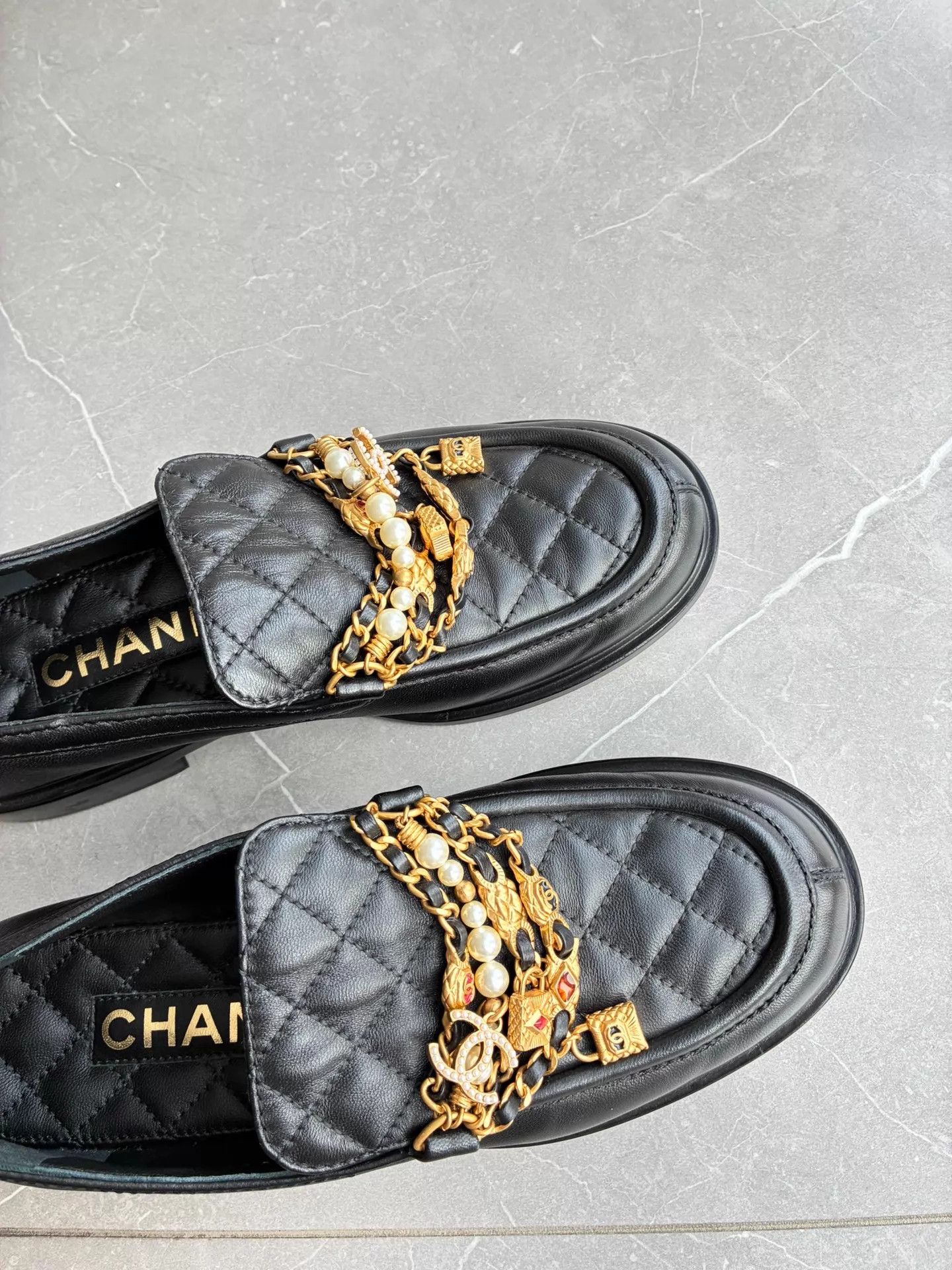 Chanel Chanel Black Quilted Pearl Black & Gold Chain Loafer 37 Size US 6.5 / IT 36.5 - 4 Thumbnail