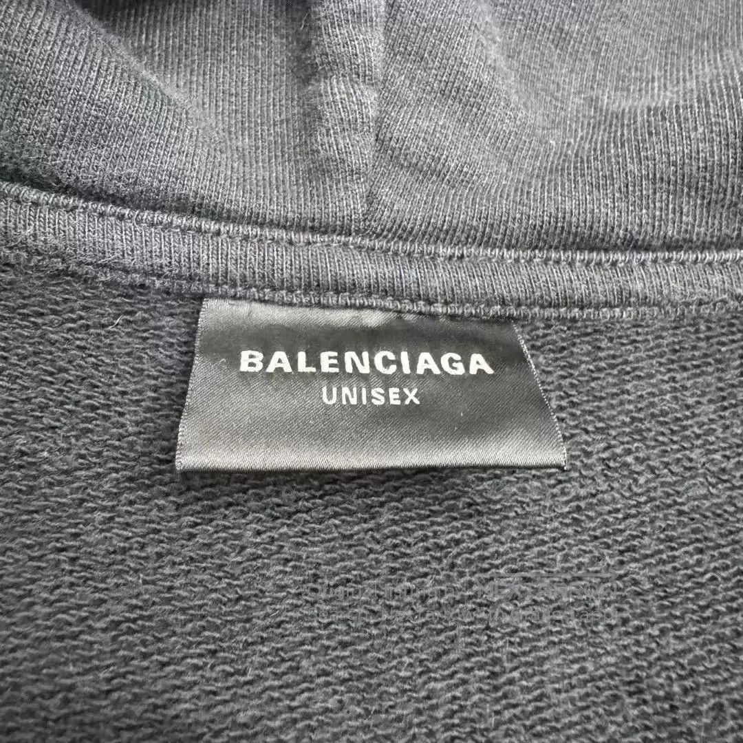 Balenciaga Balenciaga Graffiti Hoodie Manchester United. Size US M / EU 48-50 / 2 - 2 Thumbnail