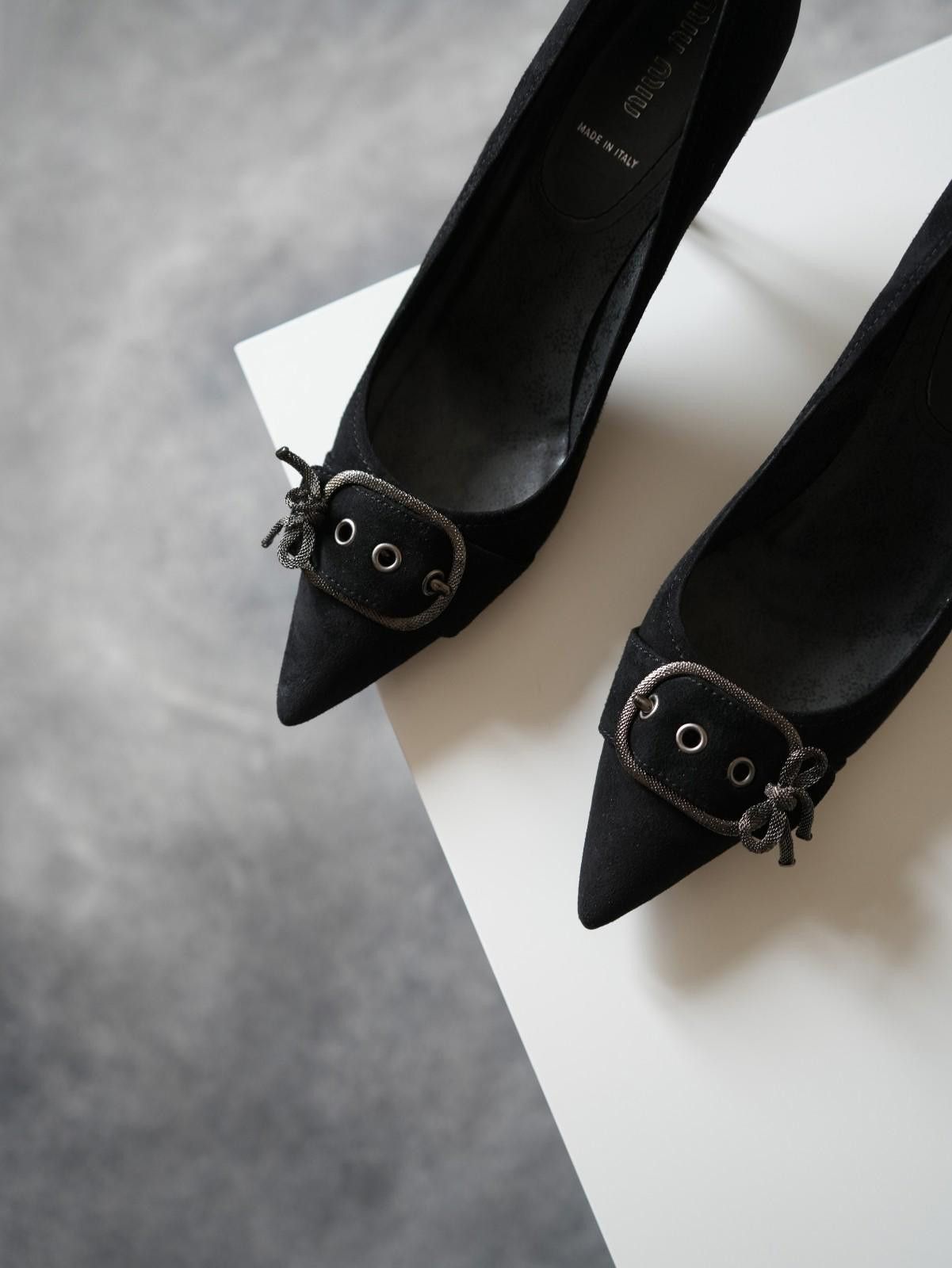 Miu Miu 2000s Miu Miu Suede Bow Buckle Pointed Toe Heel Pump Size US 8.5 / IT 38.5 - 4 Thumbnail