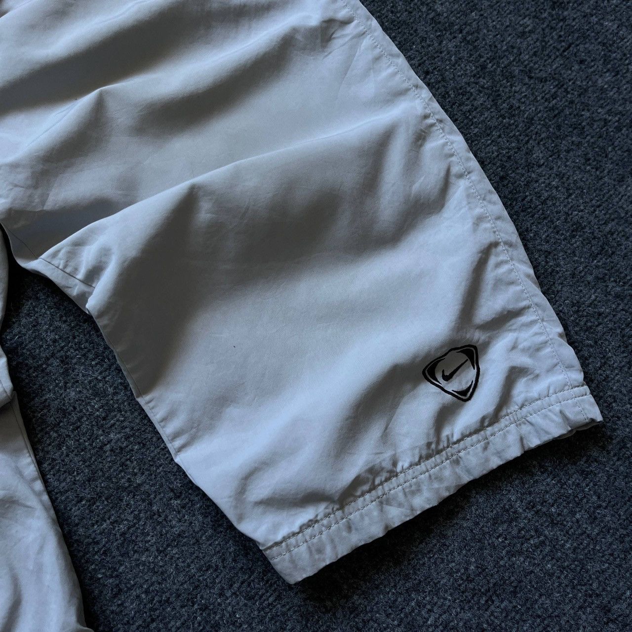 Nike VTG Nike Mans Capri Shorts 3/4 Long Size L Y2K 00s USA Hype Size US 35 - 8 Thumbnail