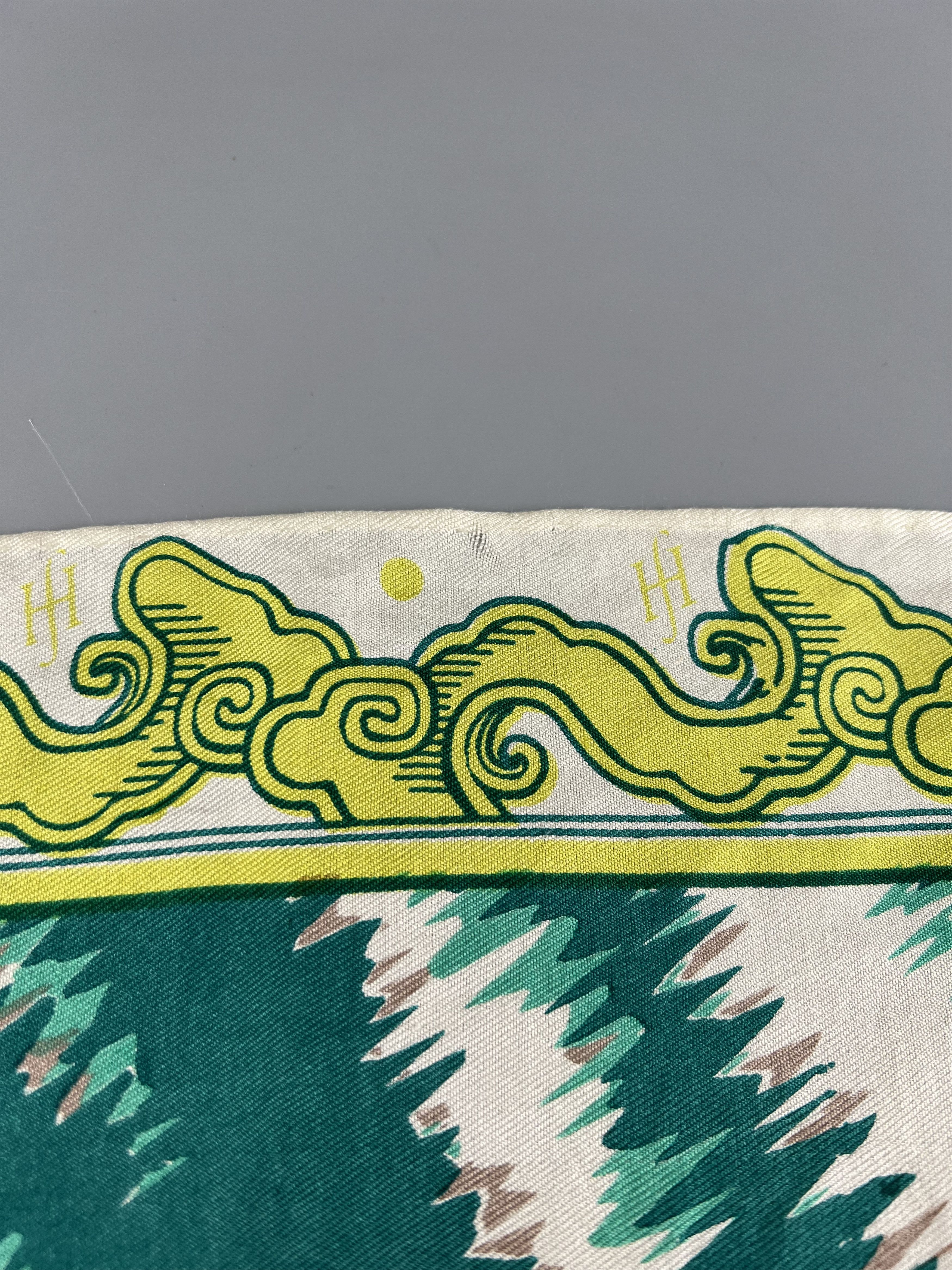 Designer × SikSilk Friendly Hunting 100% Silk Scarf Size ONE SIZE - 7 Thumbnail