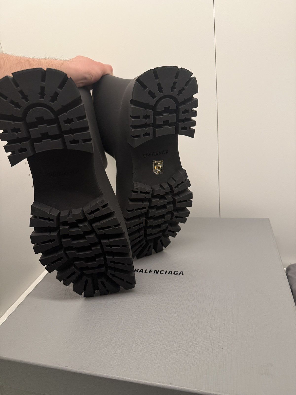 Balenciaga Balenciaga trooper black rubber boot Size US 11 / EU 44 - 4 Thumbnail