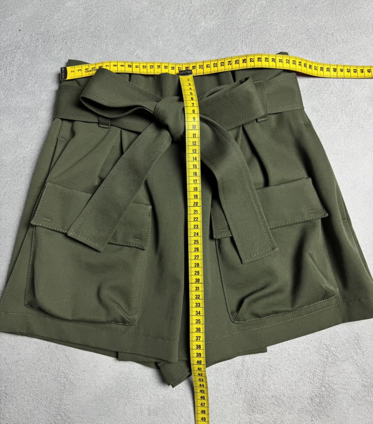 RED Valentino RED Valentino Cotton Wool Cargo Shorts size 36 Size 26" / US 2 / IT 38 - 20 Thumbnail