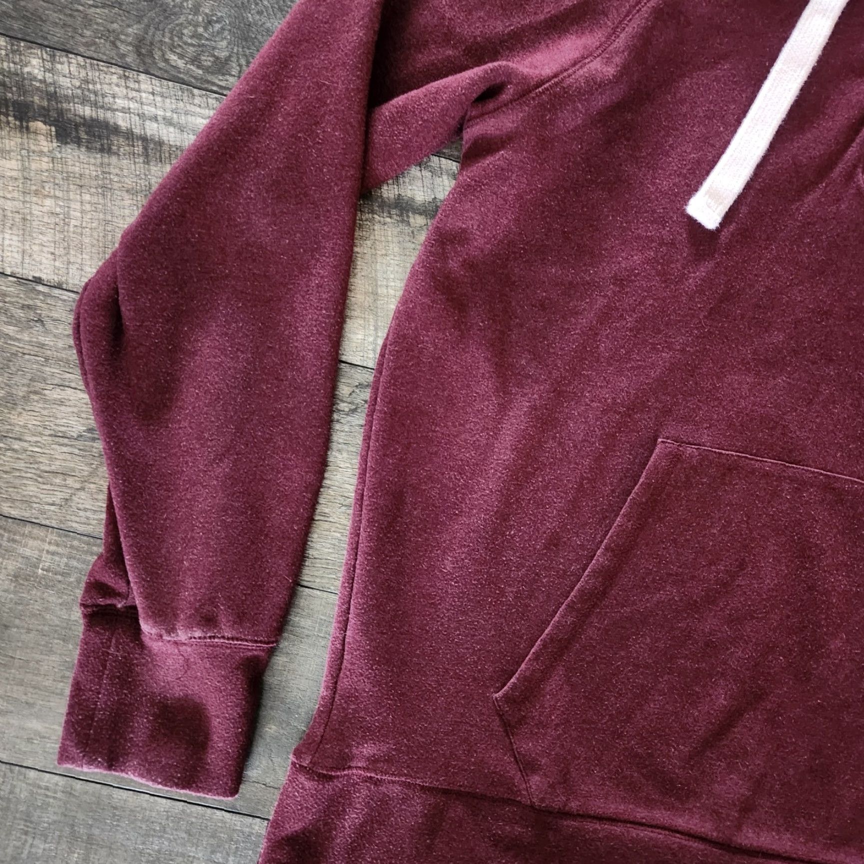 Vintage Normal Brand Henley Hoodie Mens Large Burgundy Red Shirt Hoodie Pullover Pockets Long Sleeve Regular Fit Cotton Polyester Spandex Mens - Size US L / EU 52-54 / 3 - 4 Thumbnail