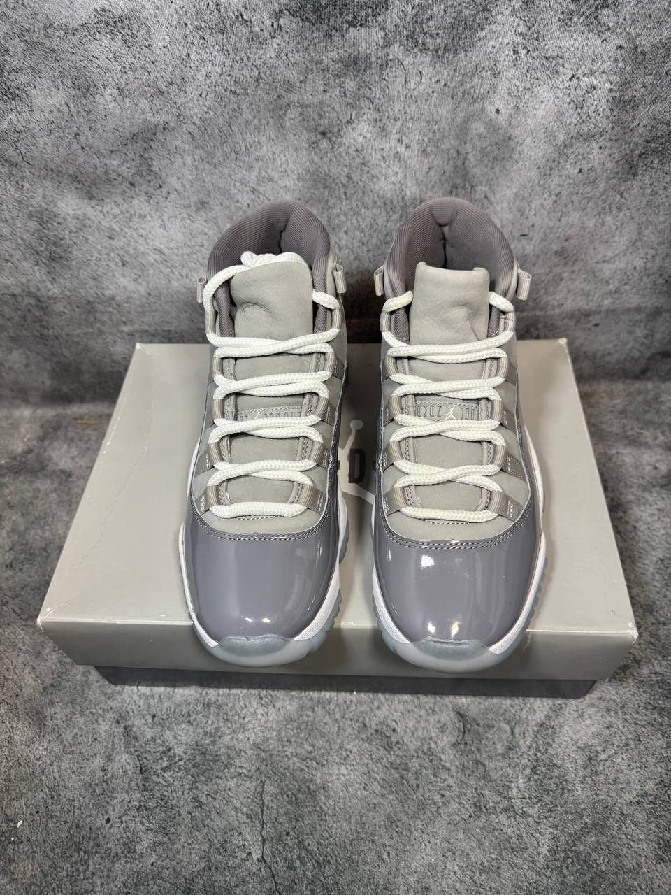 Jordan Brand Size 7 | Jordan 11 Cool Grey With Box | Pre-Owned Size US 7 / EU 40 - 2 Thumbnail