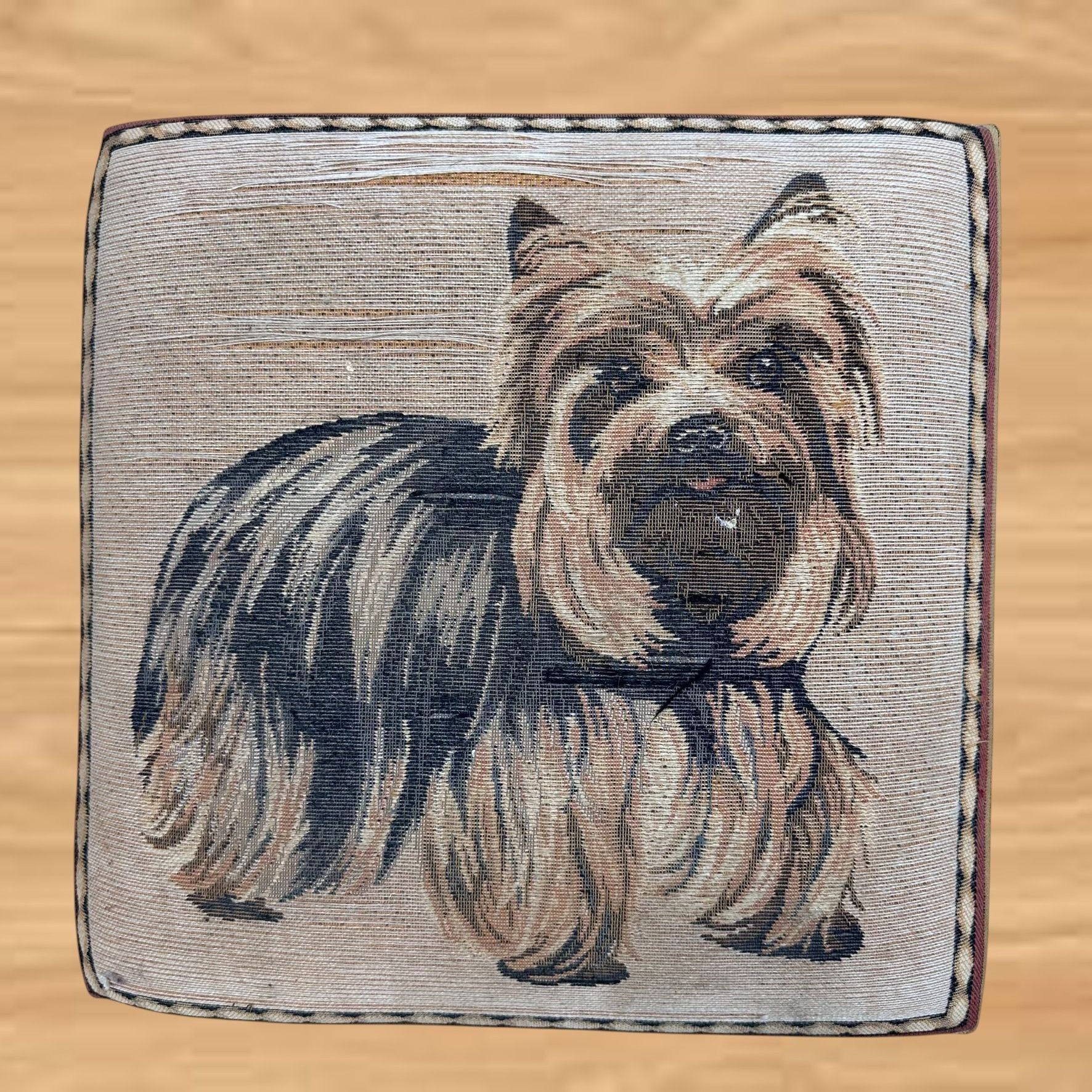 Vintage Vintage Yorkie Tapestry Footstool Made in France Yorkshire T Size ONE SIZE - 1 Thumbnail