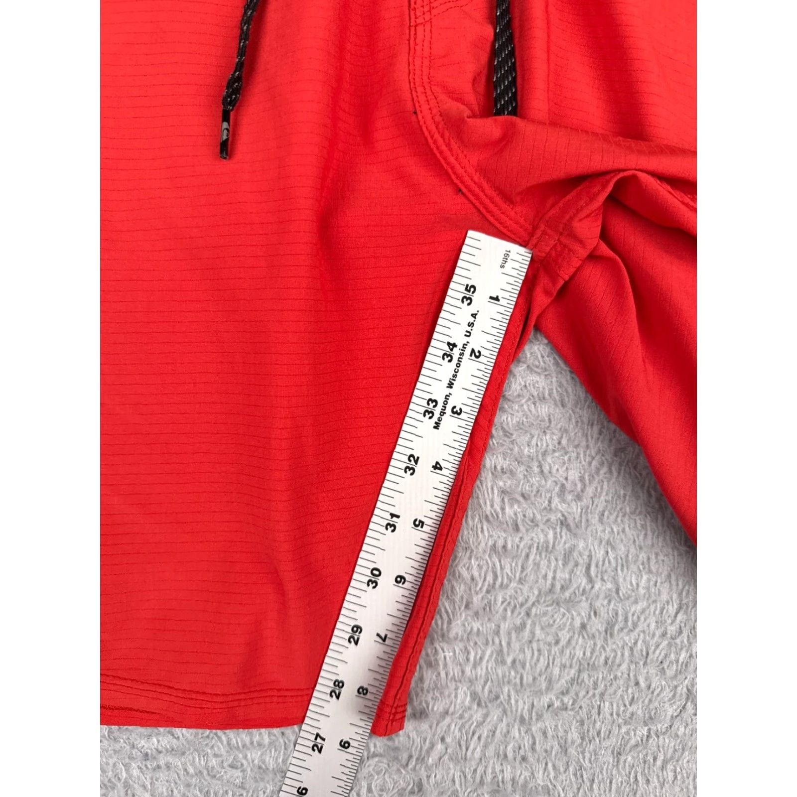 Quiksilver Quiksilver Shorts Mens 32 Red Pockets Board Polyester 32x9 Size US 32 / EU 48 - 6 Thumbnail