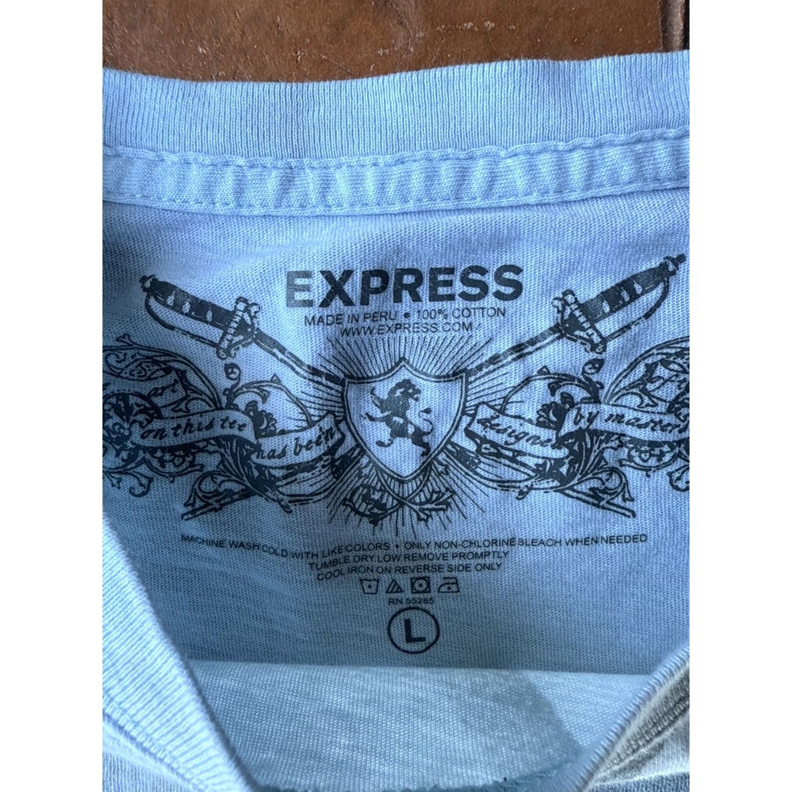 Express Y2K Express Fleur De Lis Cyber Goth T-Shirt Large Blue Grunge Emo Shirt Mens Size US L / EU 52-54 / 3 - 2 Thumbnail