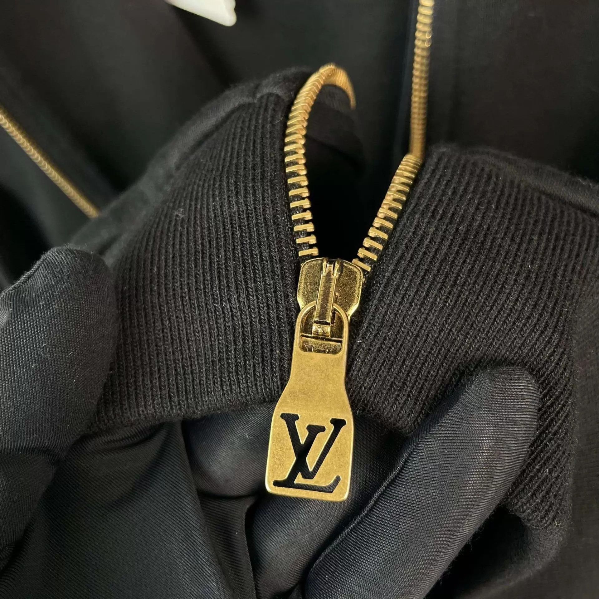 Louis Vuitton LV space cotton jacket black M Size M / US 6-8 / IT 42-44 - 3 Thumbnail