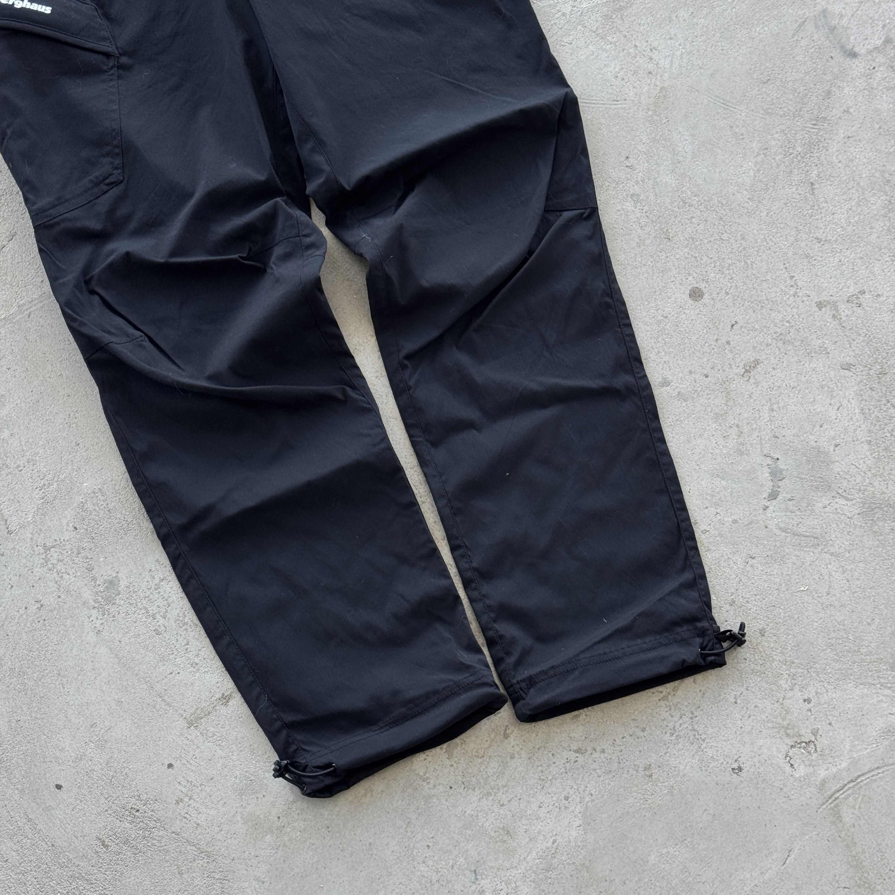 Berghaus Berghaus Black Cargo Hiking Pants Techwear Outdoor Track Size US 30 / EU 46 - 7 Thumbnail