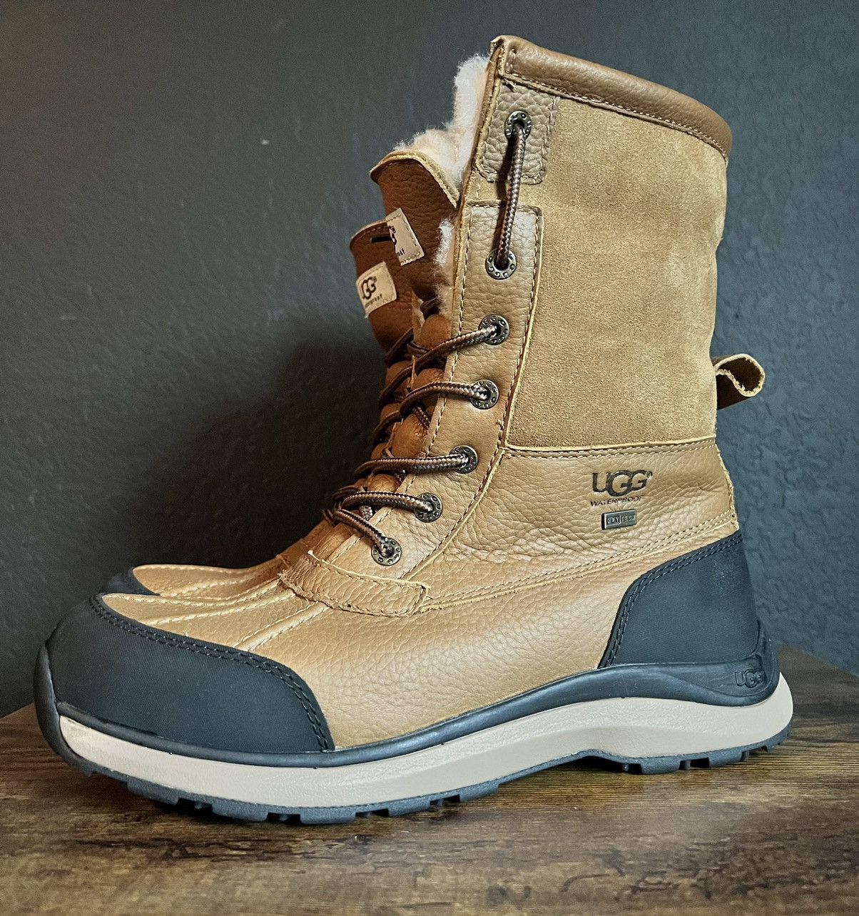 Ugg UGG Adirondack III Waterproof Cold Weather Booties Size US 9 / IT 39 - 4 Thumbnail