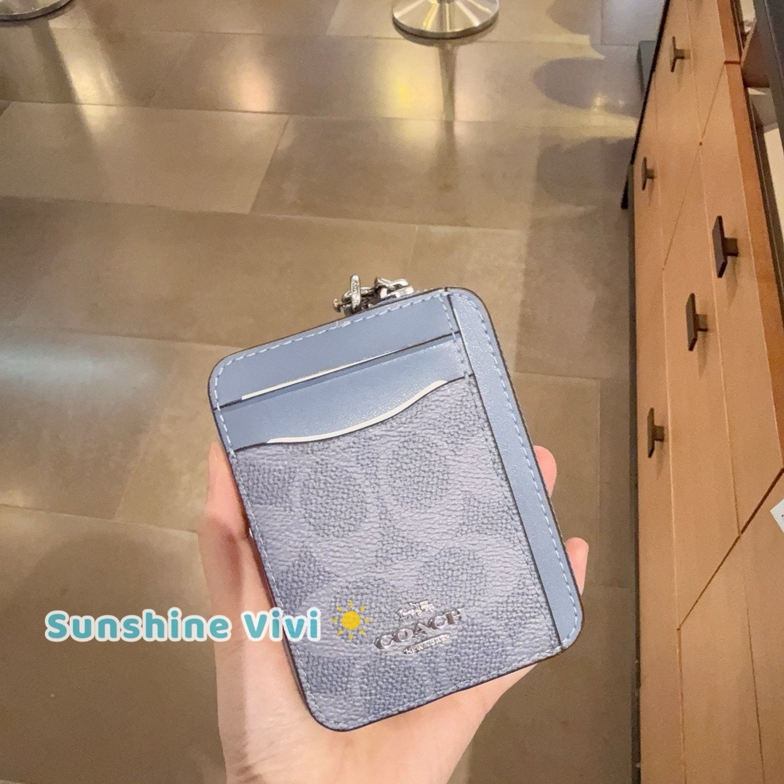 NWT Coach CW883 Zip Card Case Signature Silver/Chambray