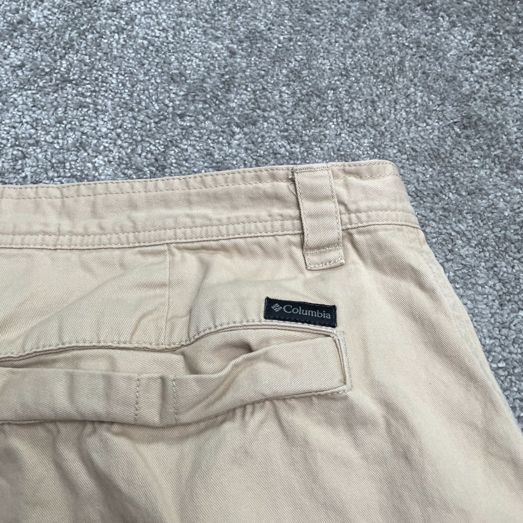 Vintage Columbia Cargo Shorts Mens 42x10 Beige Cotton Outdoor Casual Pocketed Cargo Short? Size US 42 / EU 58 - 4 Thumbnail