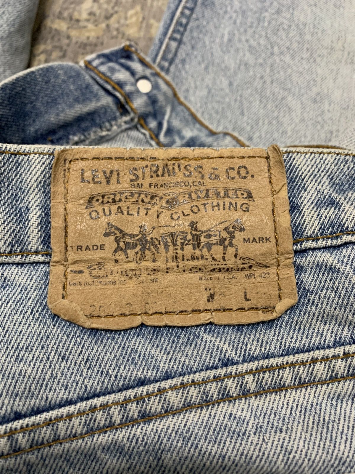 Levi's Vintage Levi's 517 Light Wash Distressed Grunge Jeans 32x27 Size US 32 / EU 48 - 14 Thumbnail