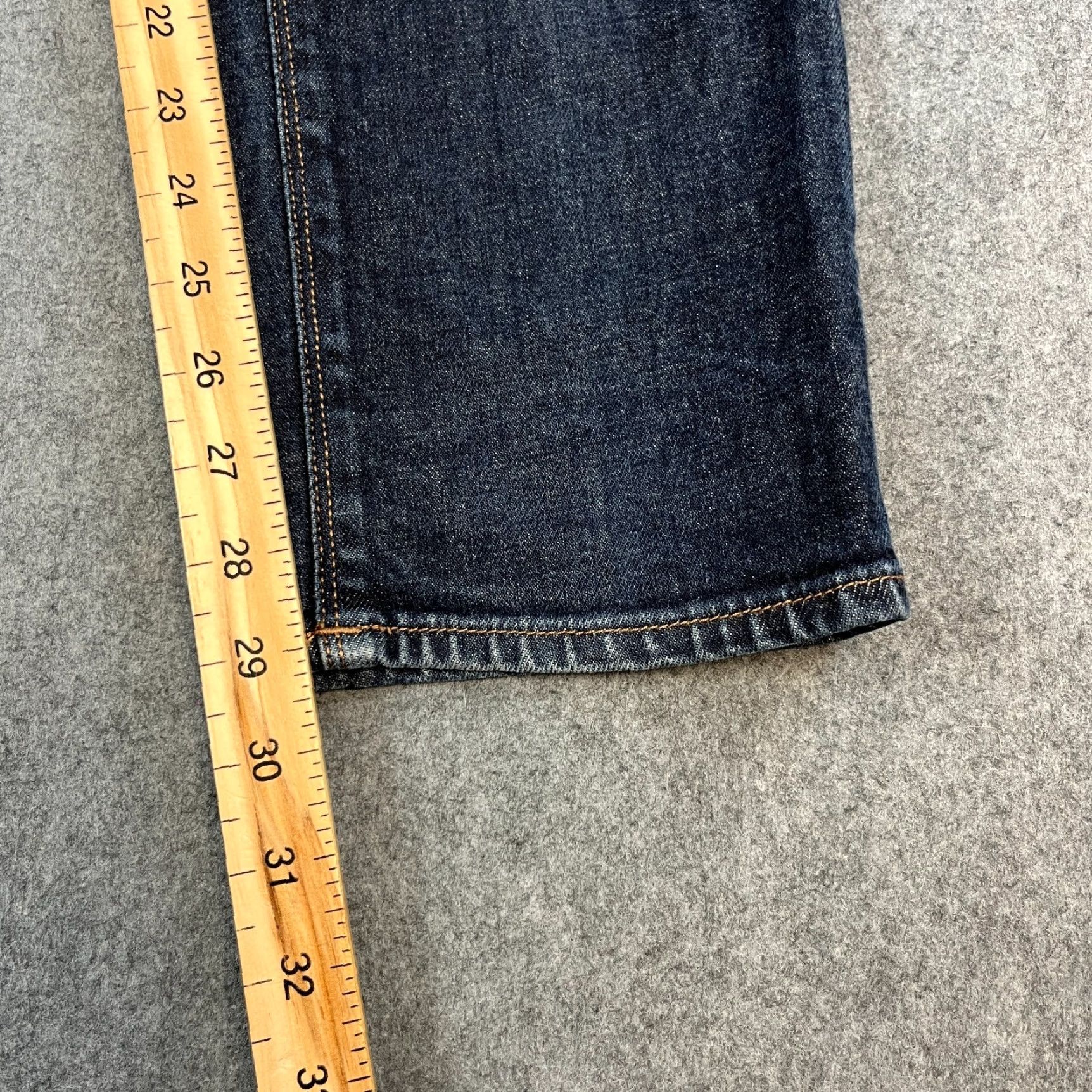 Hugo Boss HUGO BOSS Jeans Maine 3 34 Regular Tapered 5-Pocket Denim Dark Wash Blue Stretch 30 Inside Leg Mens Jeans Size US 34 / EU 50 - 4 Thumbnail