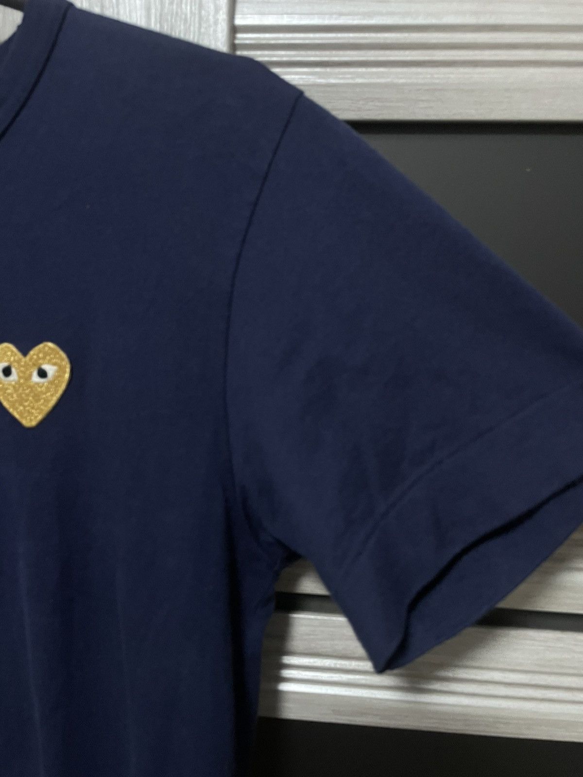Comme des Garcons × Comme des Garcons PLAY PLAY Comme Des Garçons Tee Small Gold Heart T-Shirt Size US M / EU 48-50 / 2 - 2 Thumbnail