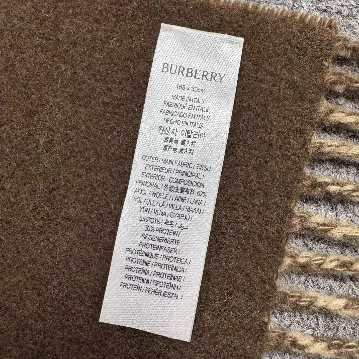 Burberry Burberry Shield B Double Face Wool-Cashmere 99 New Size ONE SIZE - 6 Thumbnail