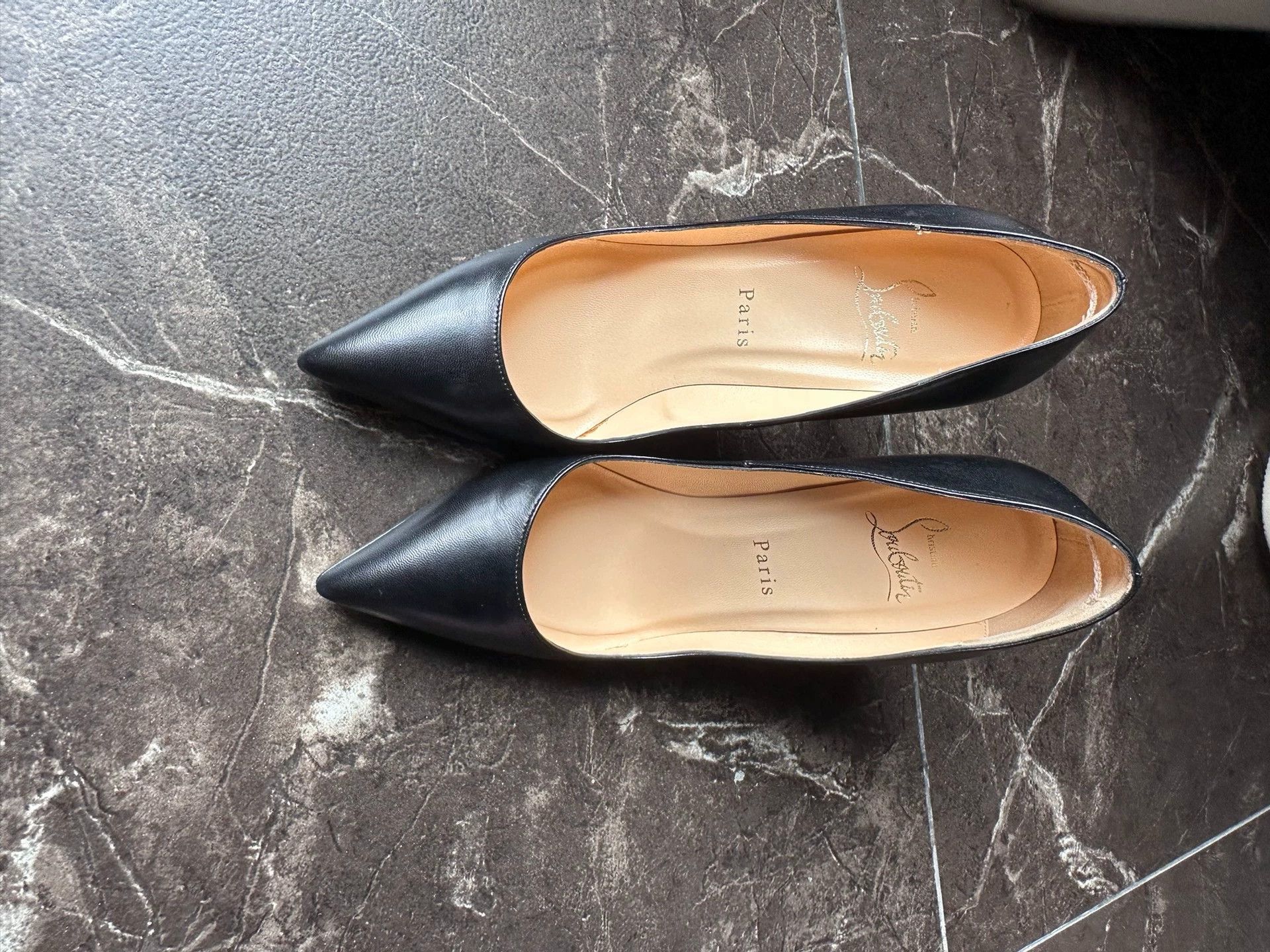 Christian Louboutin CL Red Sole Black Pumps 37.5 New W/Box & Dust Bag Size US 7 / IT 37 - 2 Thumbnail