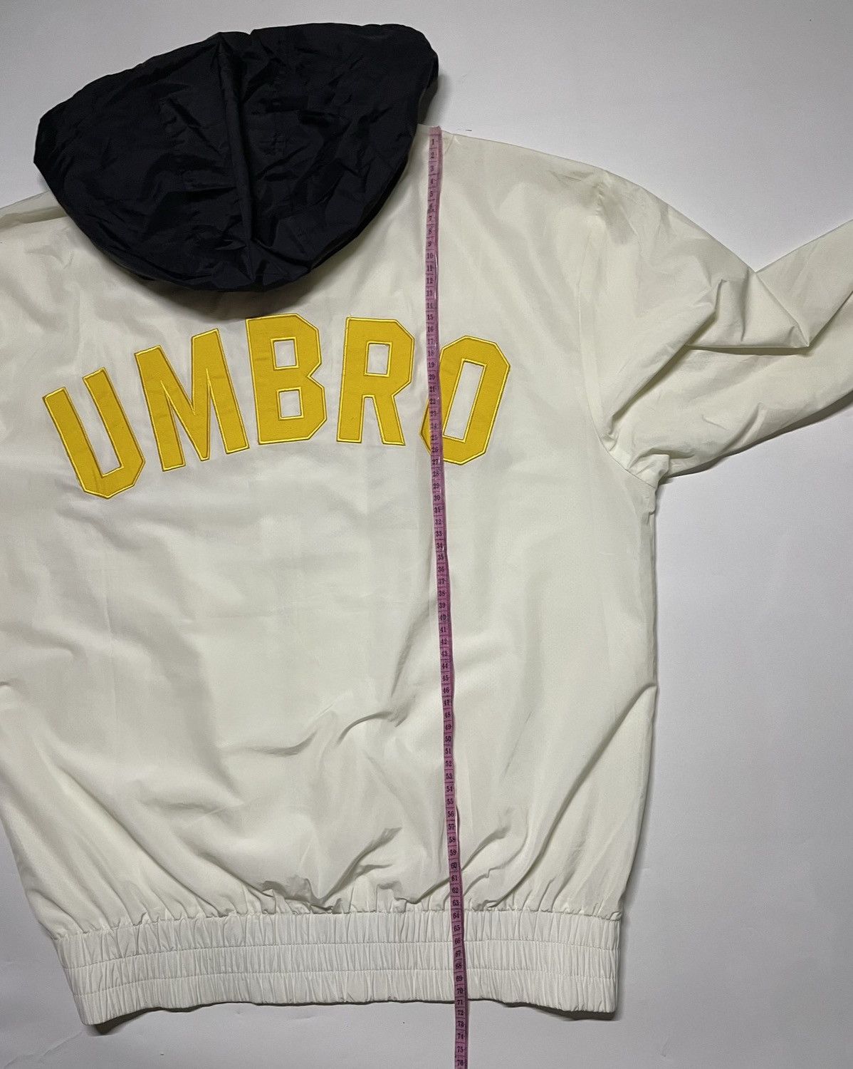 Umbro Umbro Embroidered Biglogo Sportwear Windbreaker jaket Size US XL / EU 56 / 4 - 21 Thumbnail
