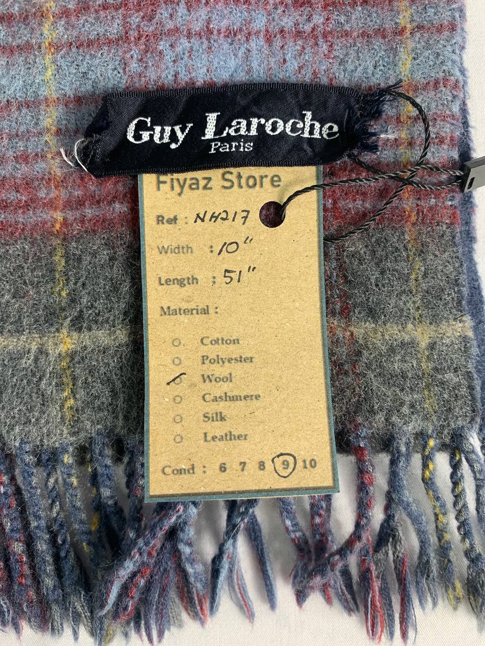 Guy Laroche Guy Laroche Scarf / Muffler / Neckwear Size ONE SIZE - 6 Thumbnail